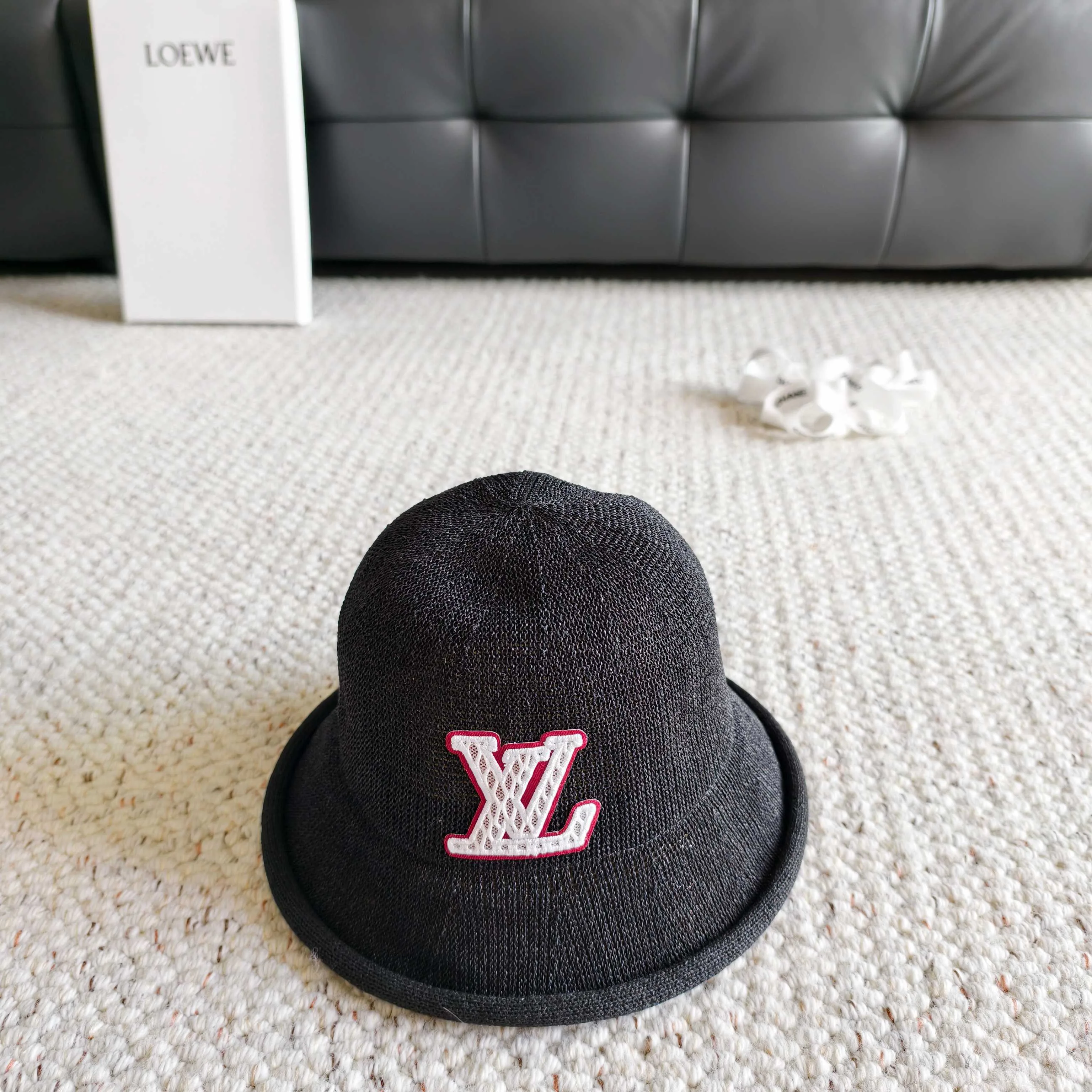 Hats LOUIS VUITTON 17498310