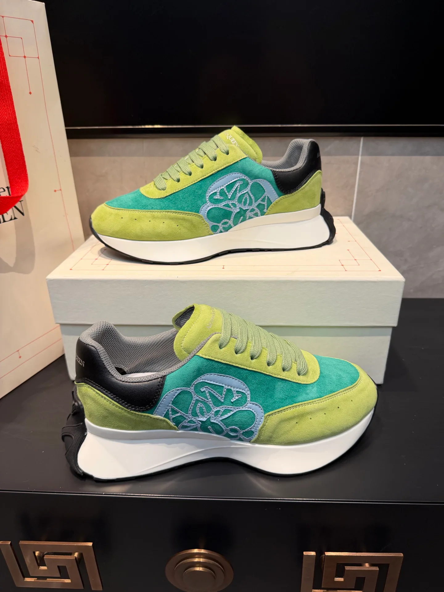 Women's Sneakers ALEXANDER MCQUEEN 18363890