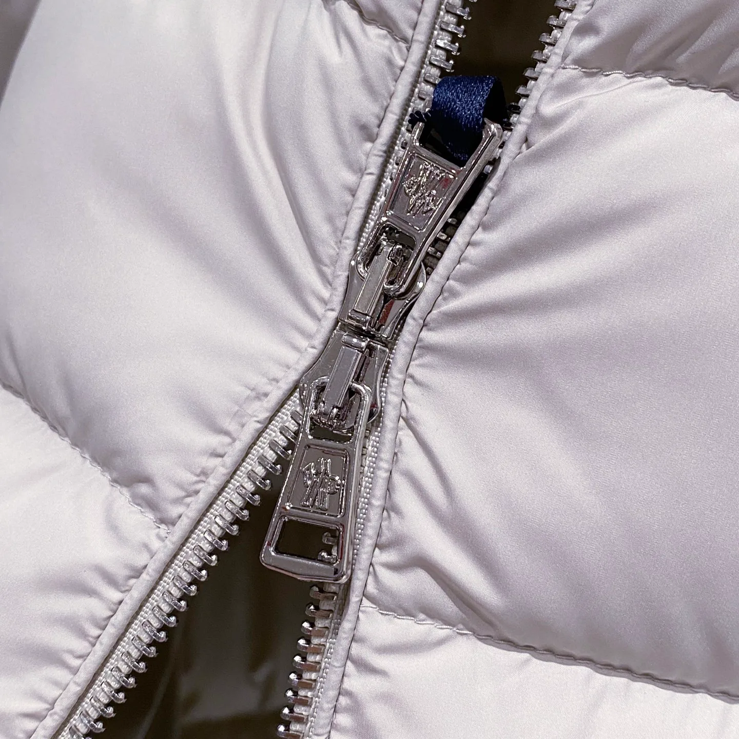 Куртки И Пуховики Мужские Moncler 18572366