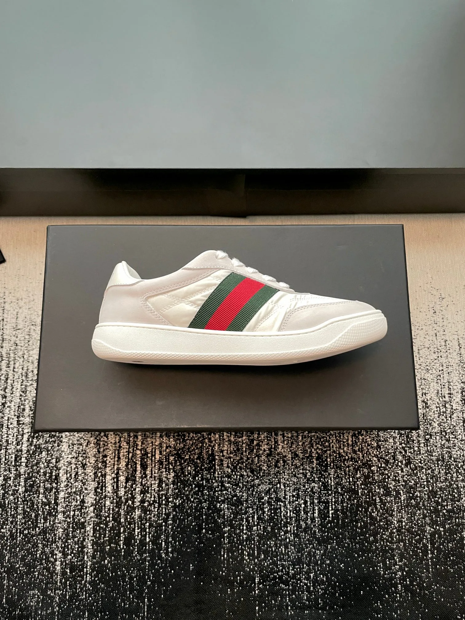 Women's Sneakers GUCCI 18447991
