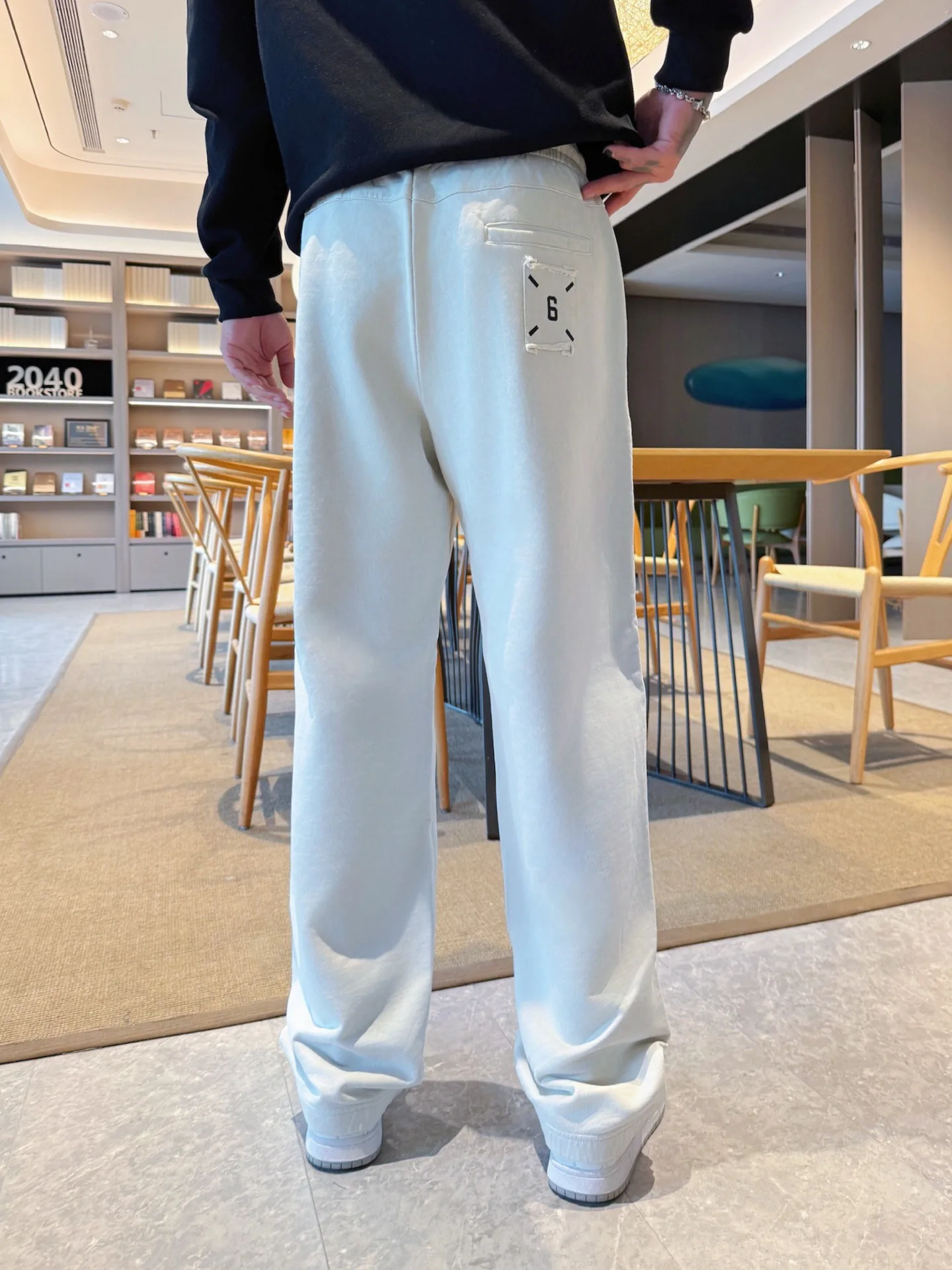 Men's Trousers MAISON MARGIELA 18345828