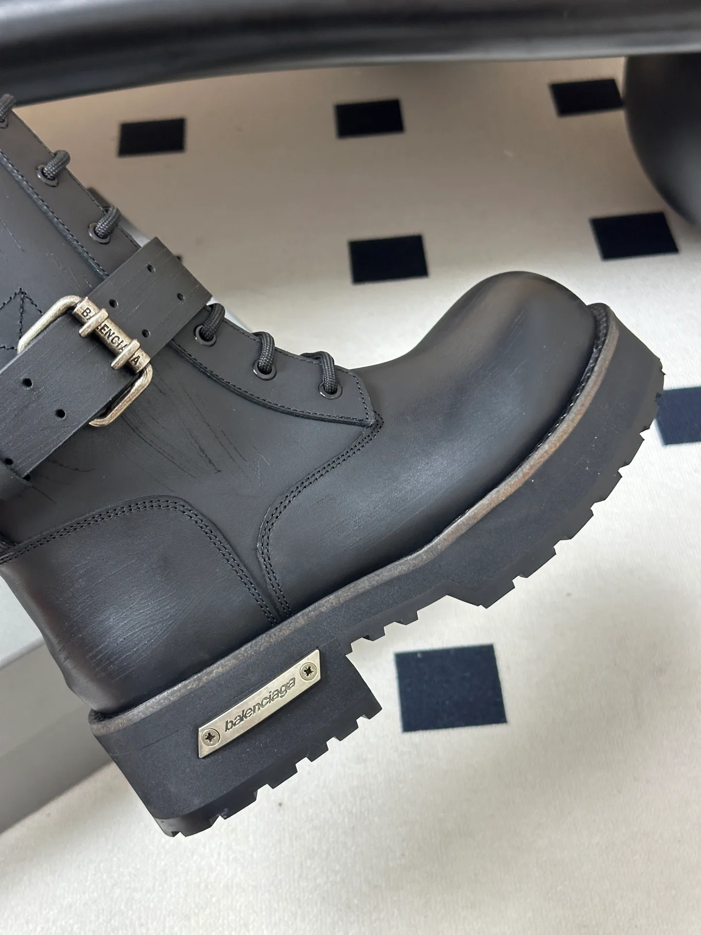 Women's Ankle Boots BALENCIAGA 18049605