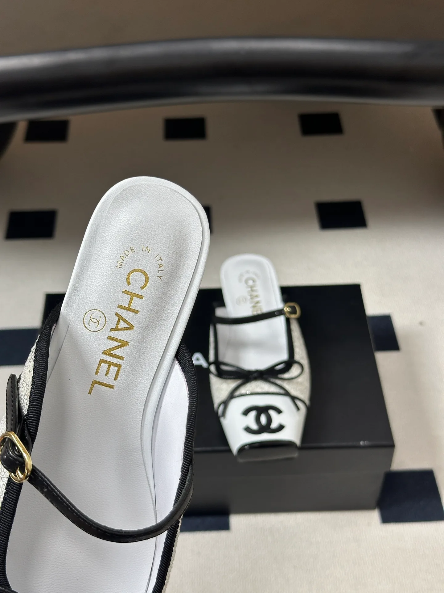 Women's Mules And Clogs CHANEL 17338408