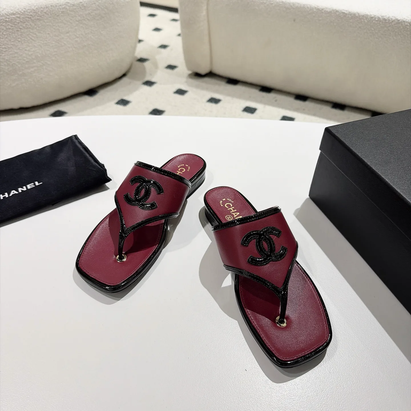 Women's Flip-Flops CHANEL 17802689