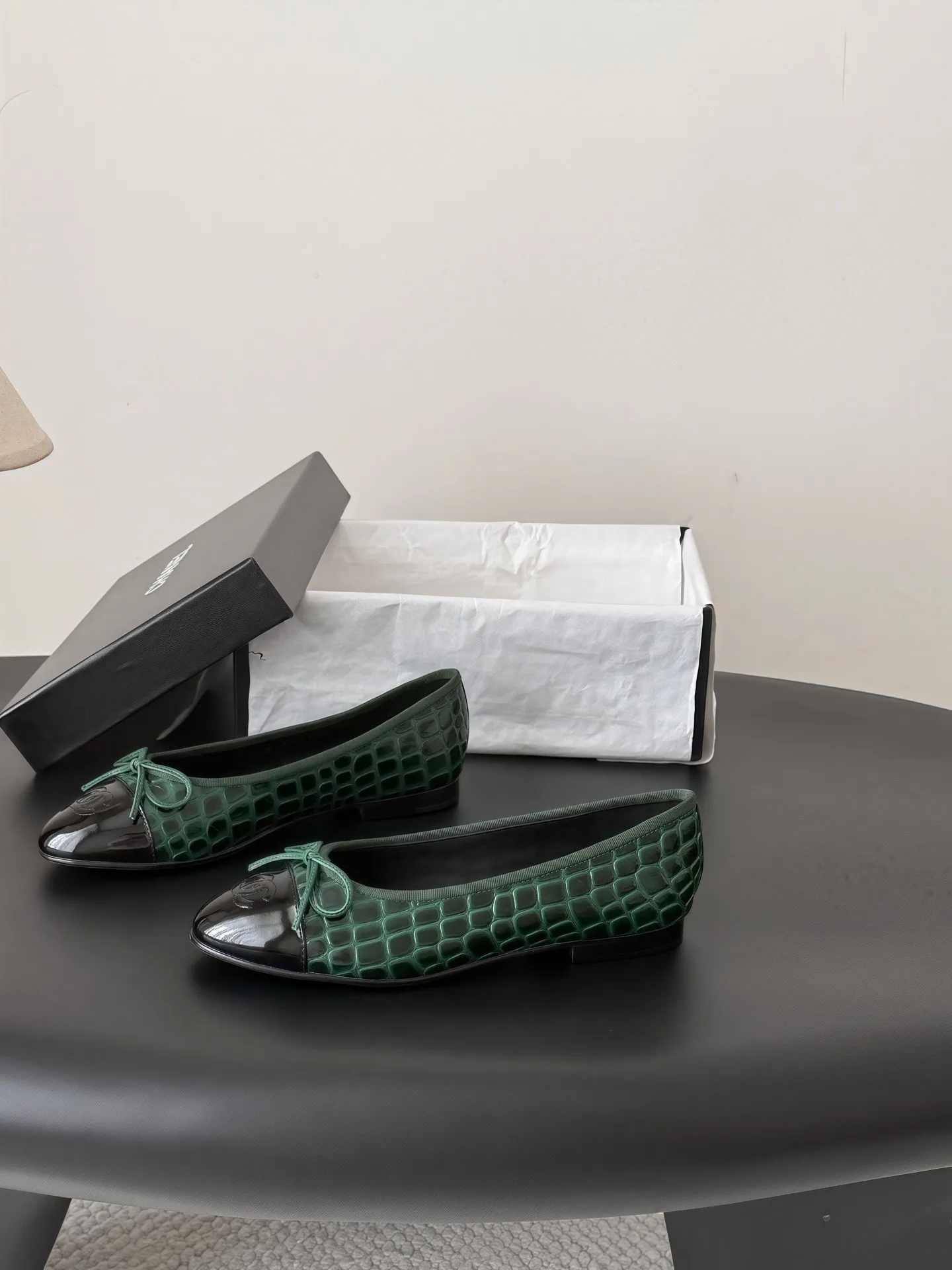 Women's Ballet Flats CHANEL 18083675