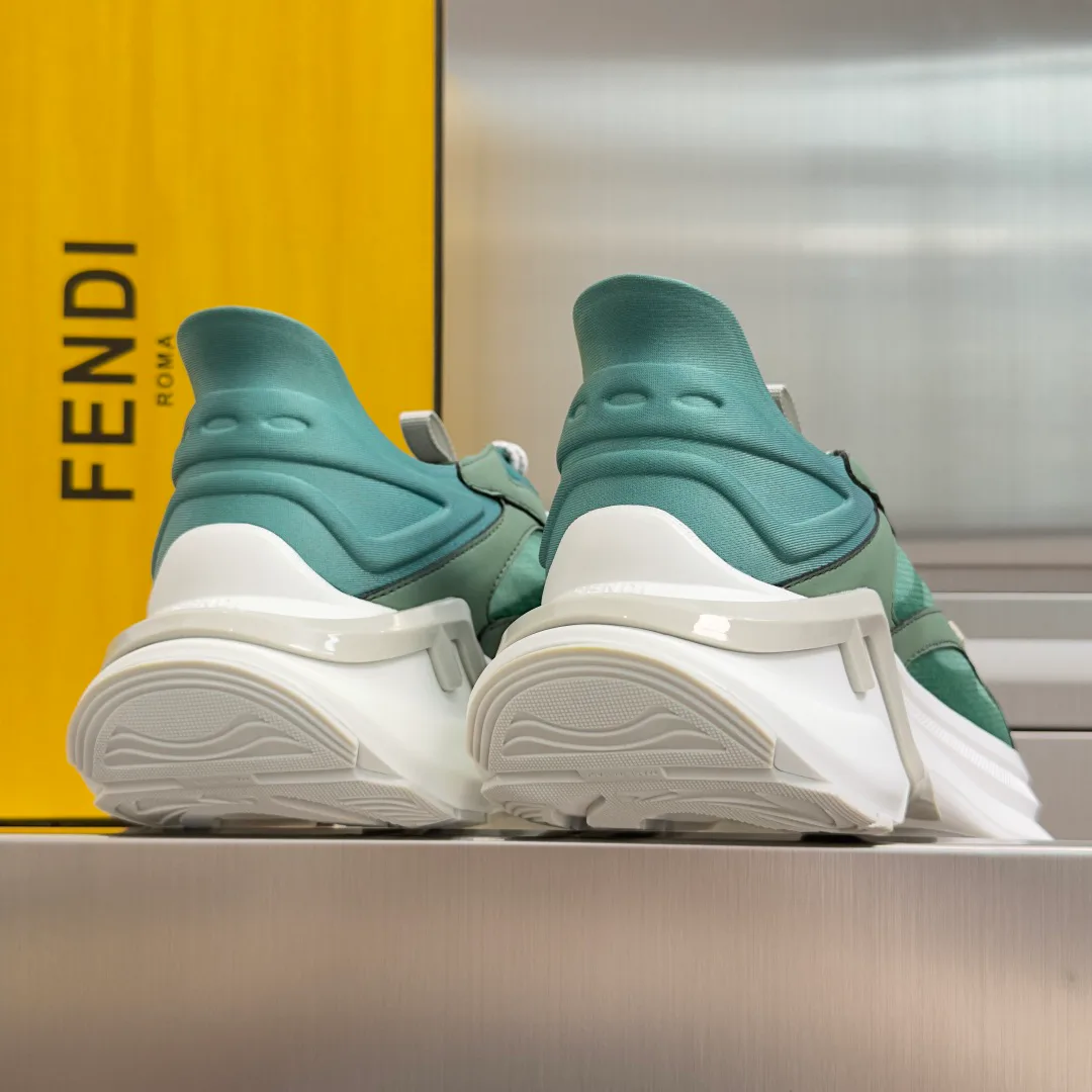 Women's Sneakers FENDI 17950691