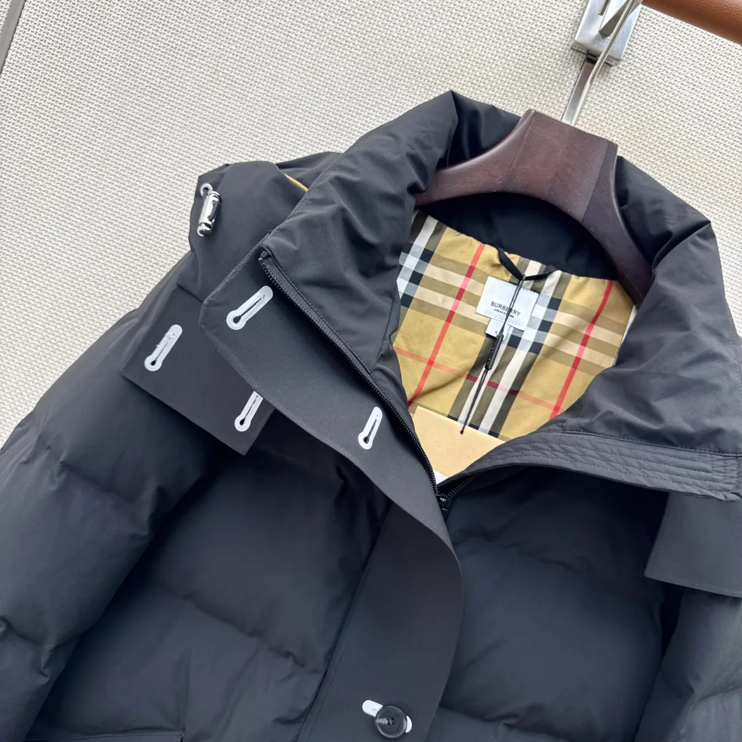 Women's Jackets And Down Jackets BURBERRY 18245896