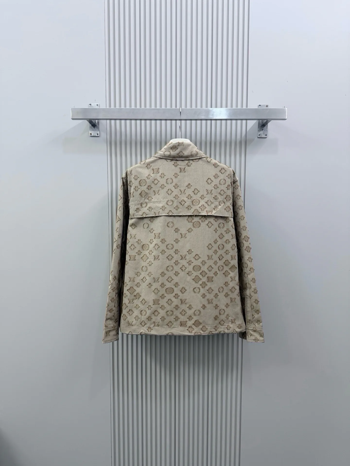 Men's Jackets And Down Jackets LOUIS VUITTON 18395786