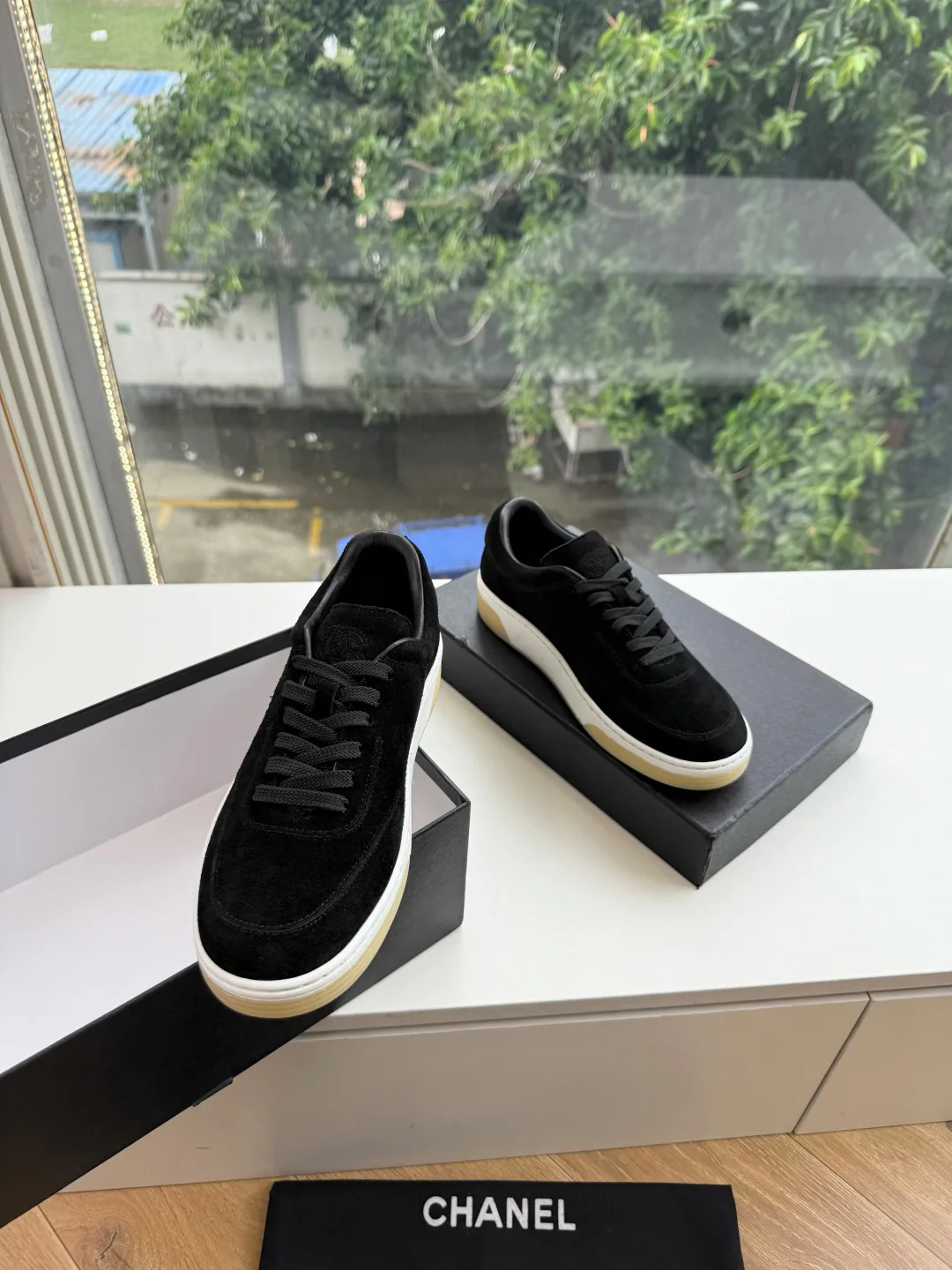 Women's Sneakers CHANEL 18053171