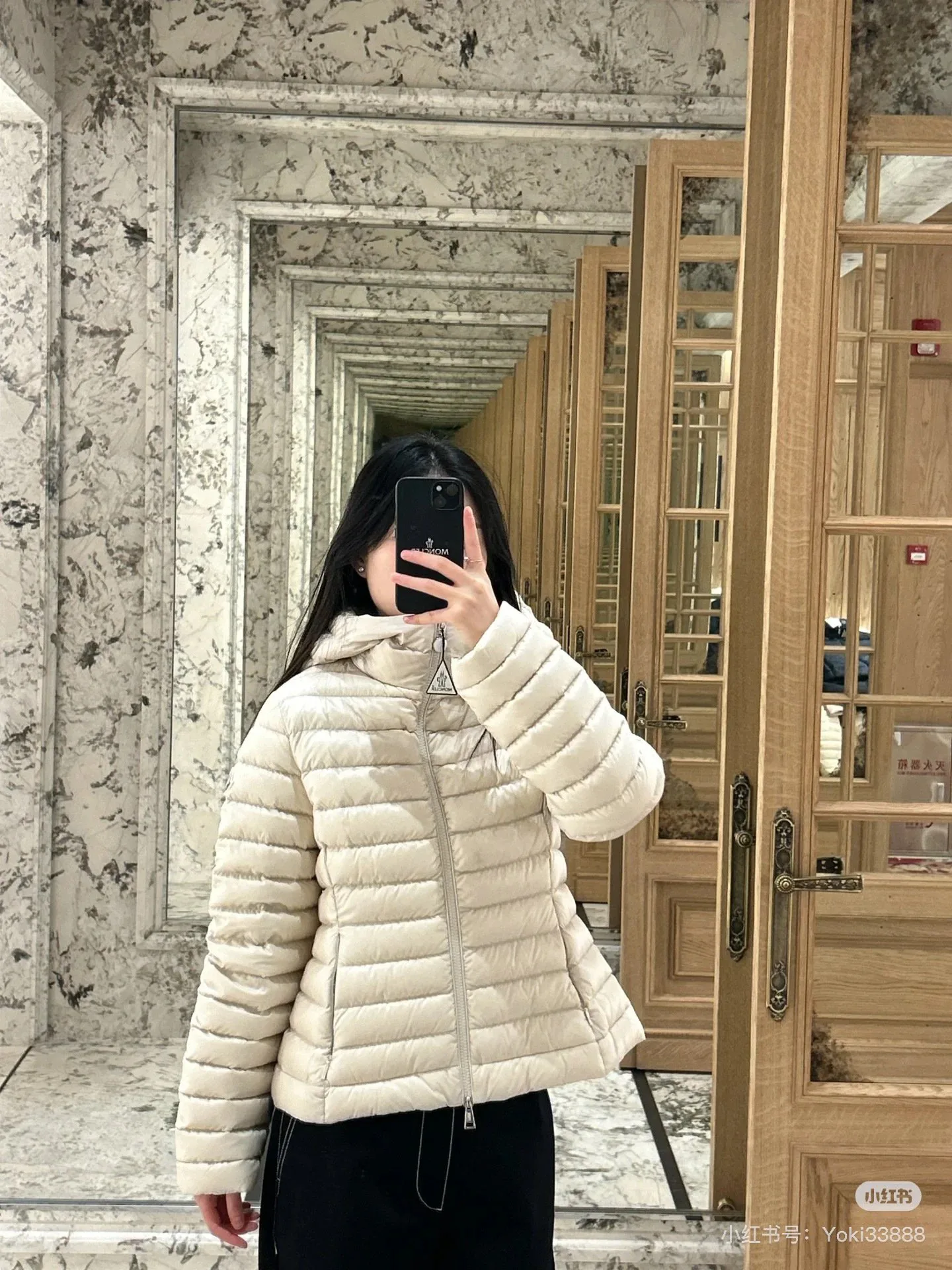 Women's Jackets And Down Jackets MONCLER 17856721