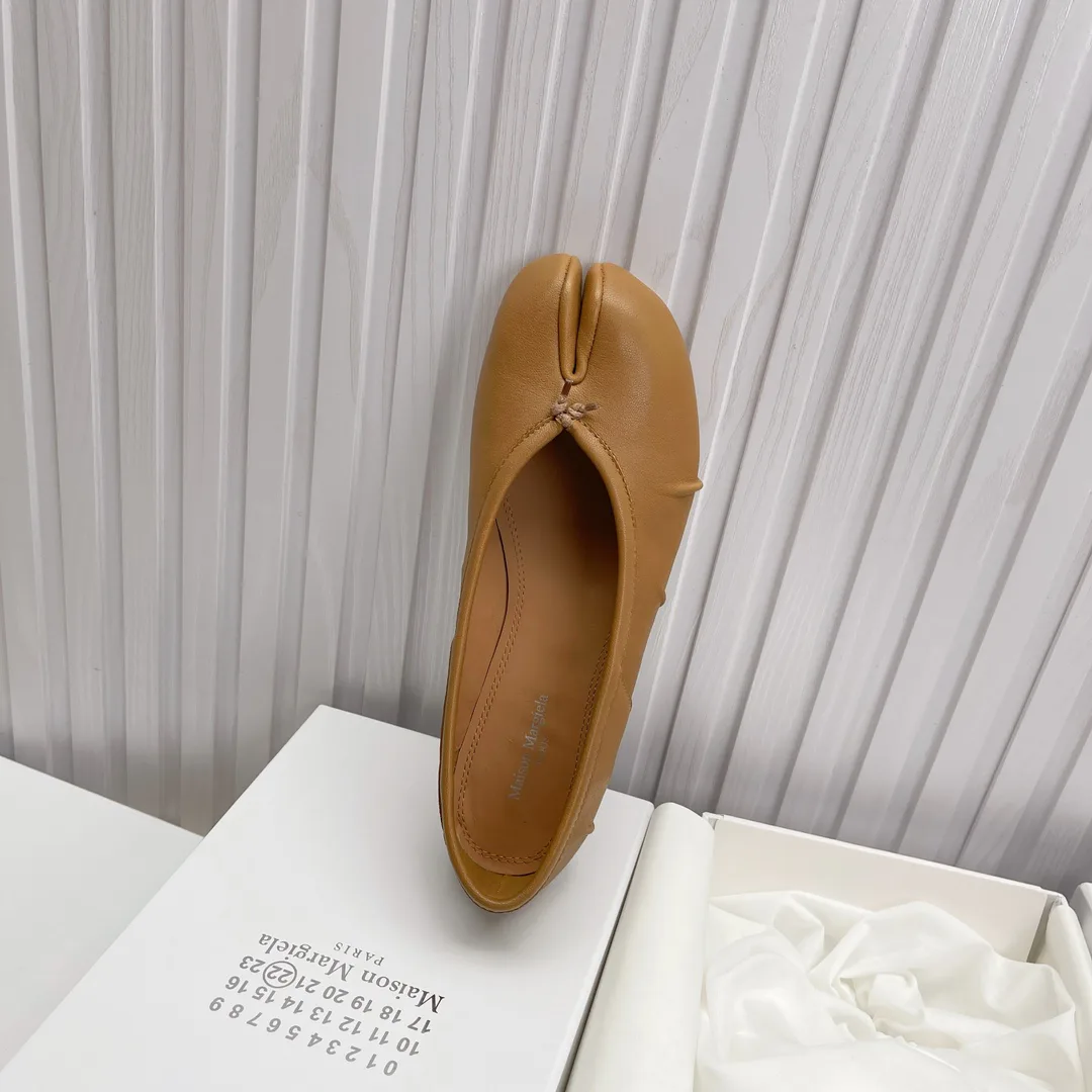Women's Heels MAISON MARGIELA 18104529