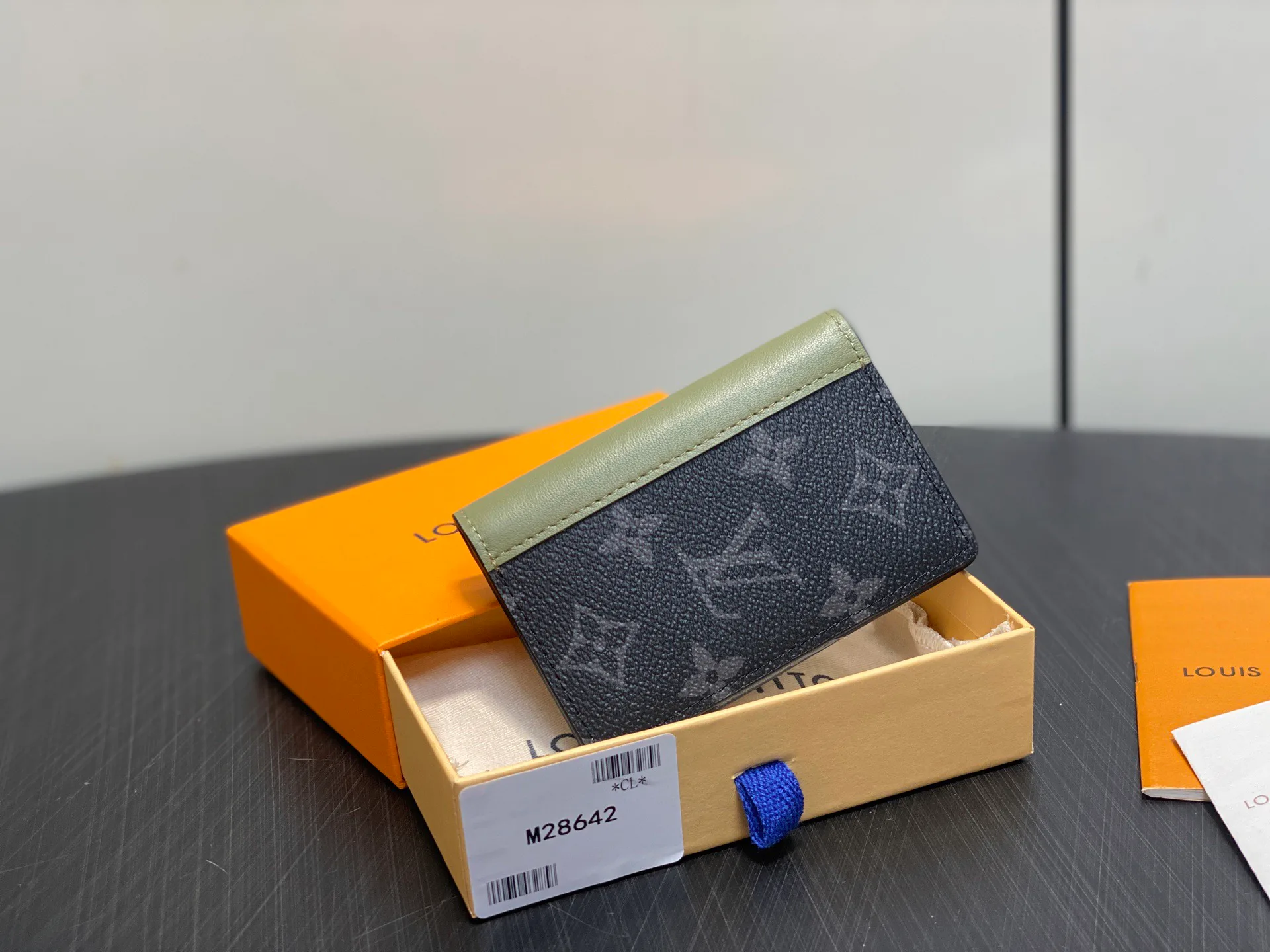 Women's Clutches LOUIS VUITTON 17499406