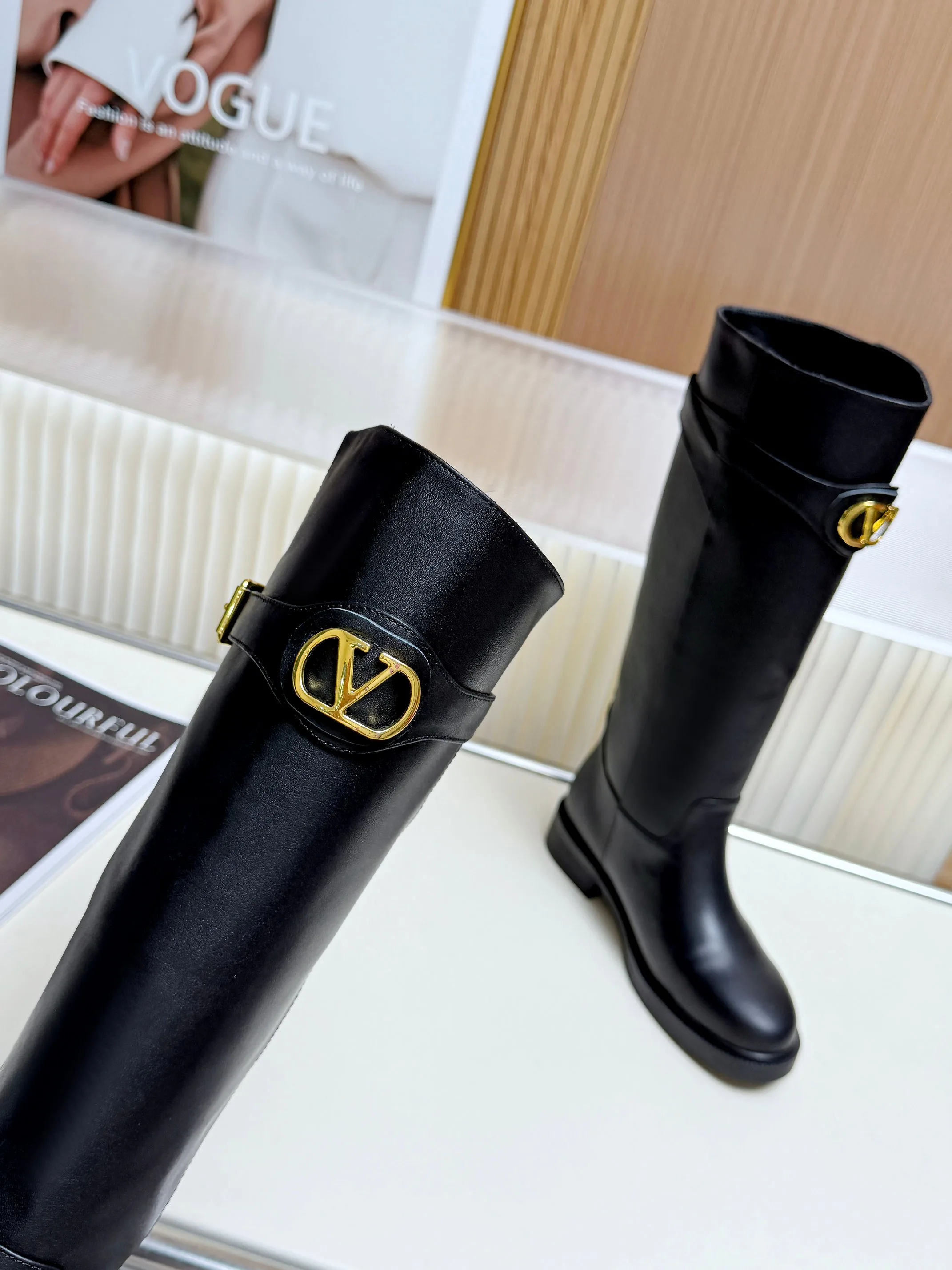 Women's Boots VALENTINO 18415491