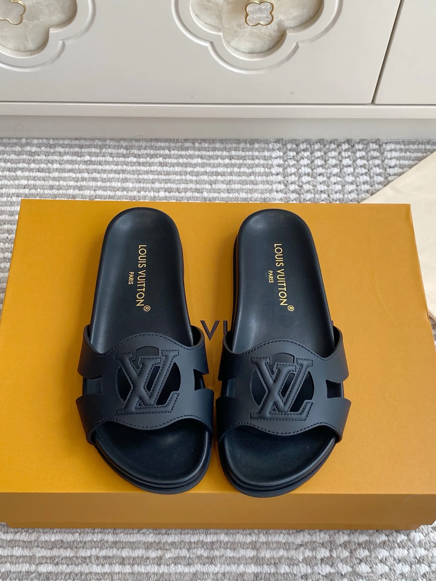 Women's Flip-Flops LOUIS VUITTON 17572148