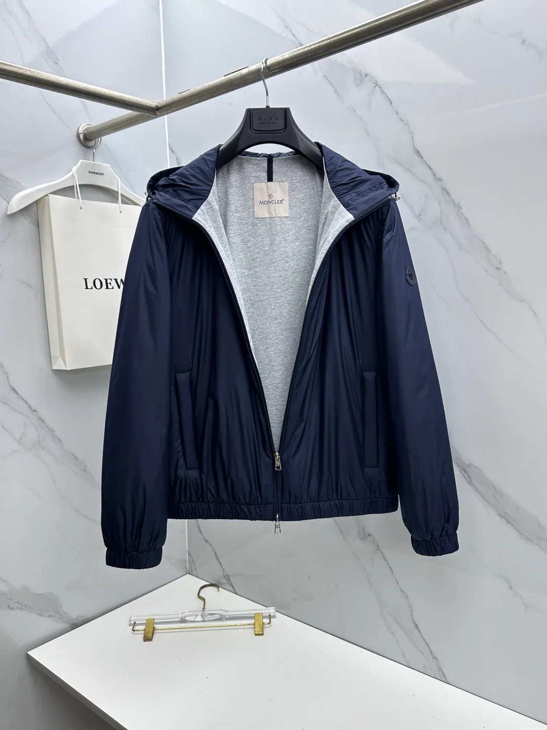Куртки И Пуховики Мужские Moncler 18596986