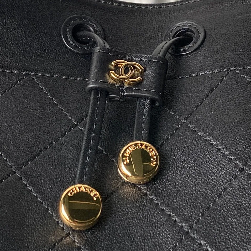 Women's Classic Handbags CHANEL 18208020