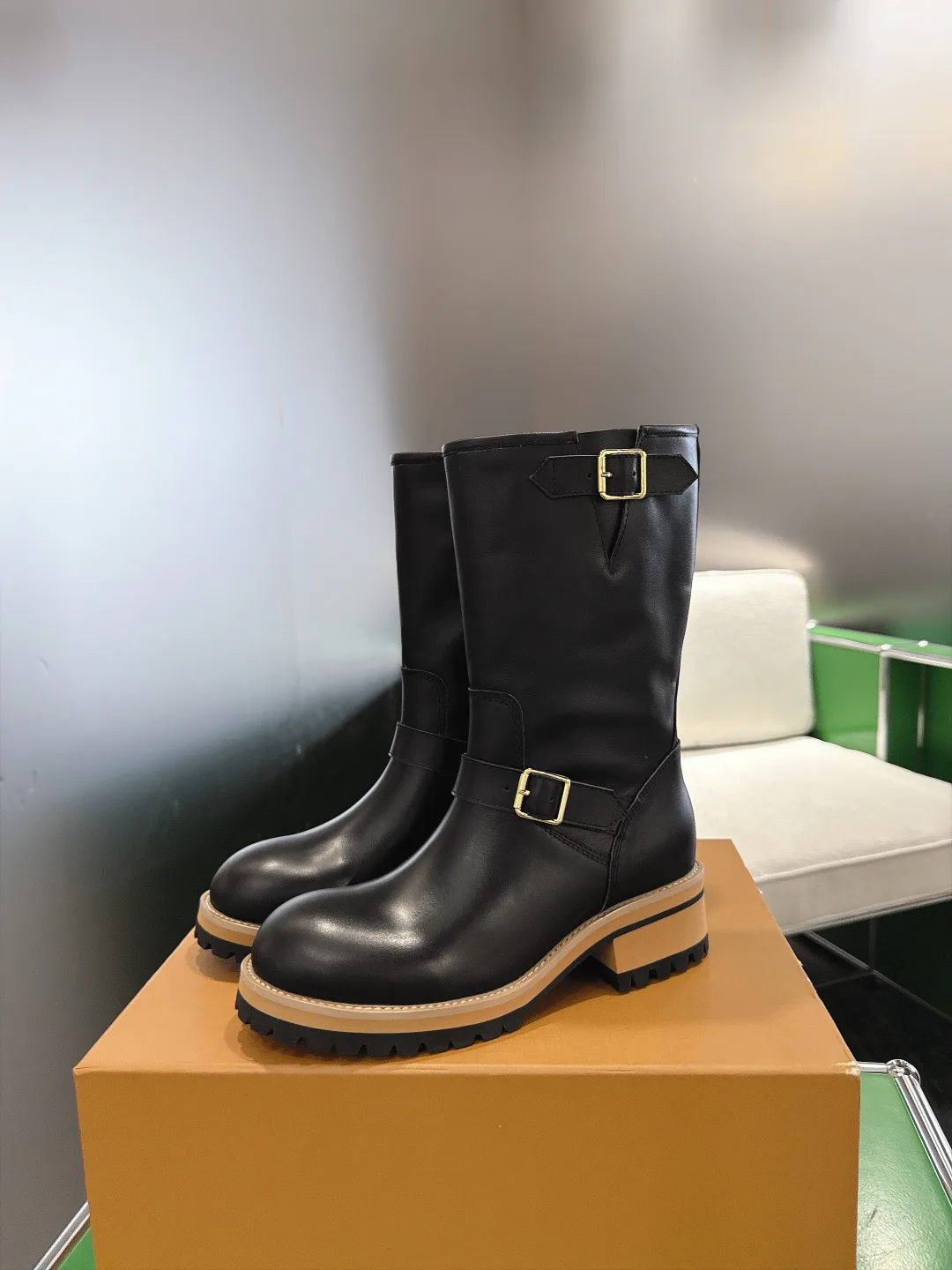 Women's Ankle Boots LOUIS VUITTON 18053351