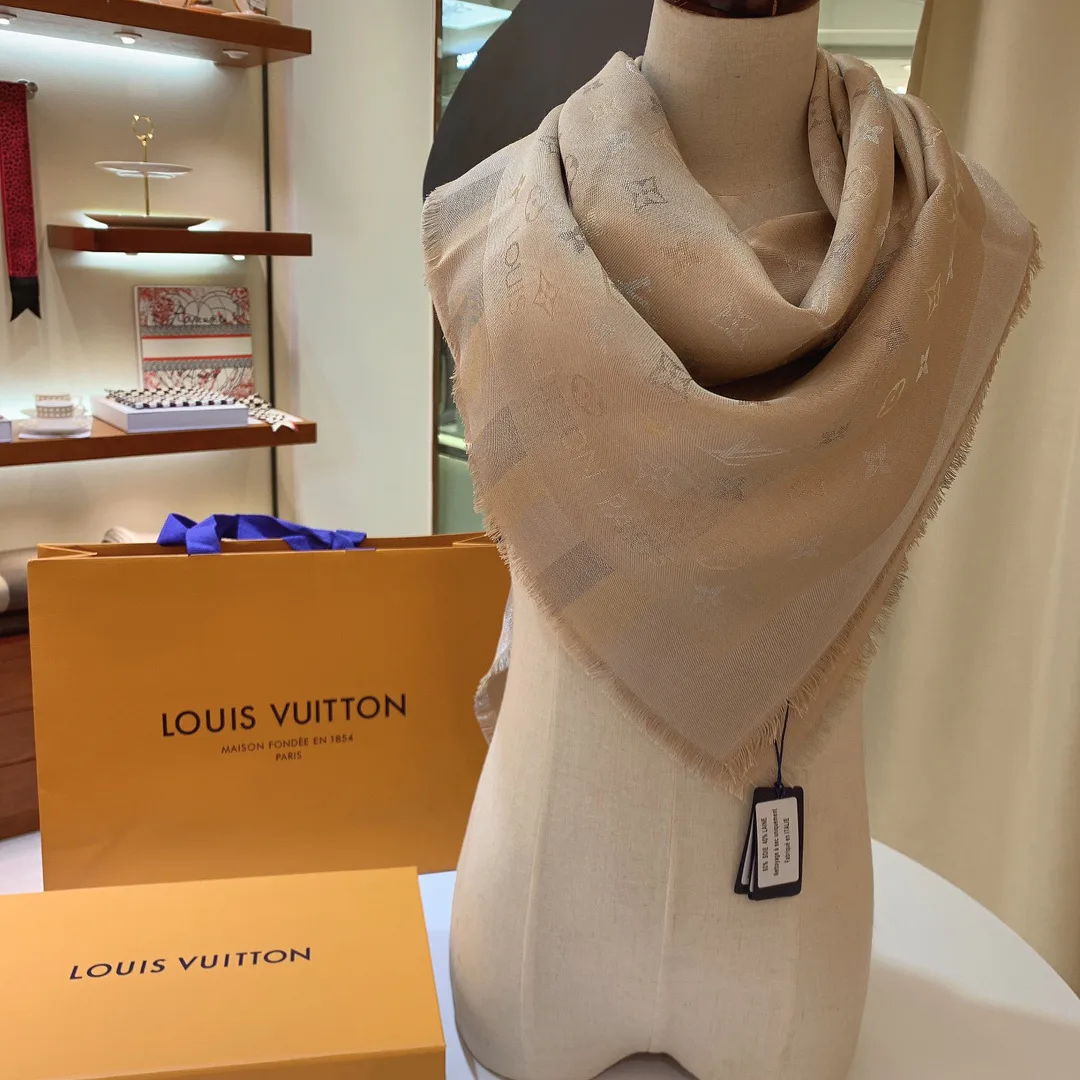 Scarves LOUIS VUITTON 17794622