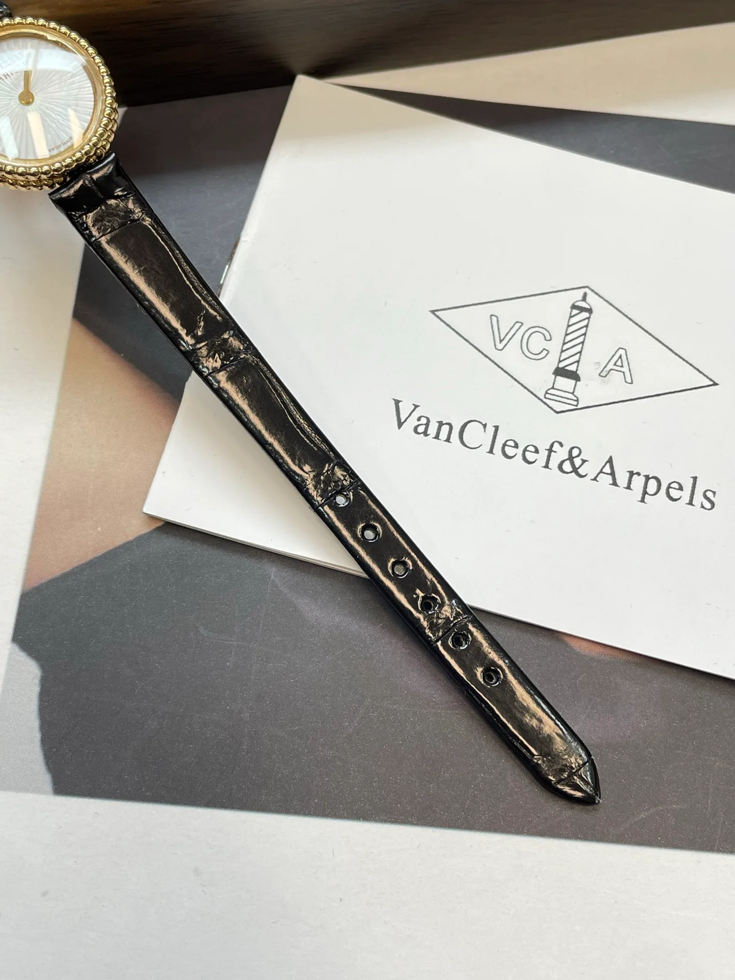 Women's Watches VAN CLEEF & ARPELS 17336732