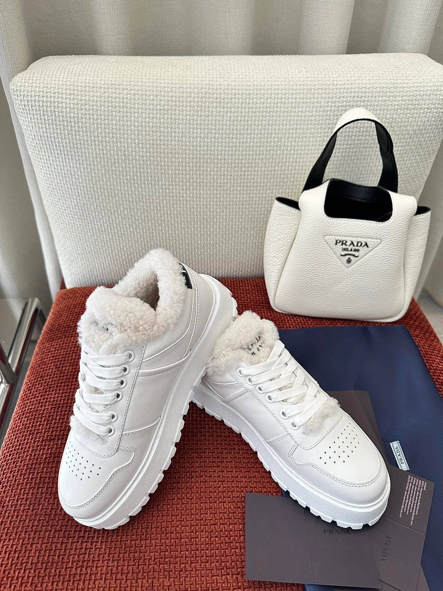 Кроссовки Женские Prada 18621064