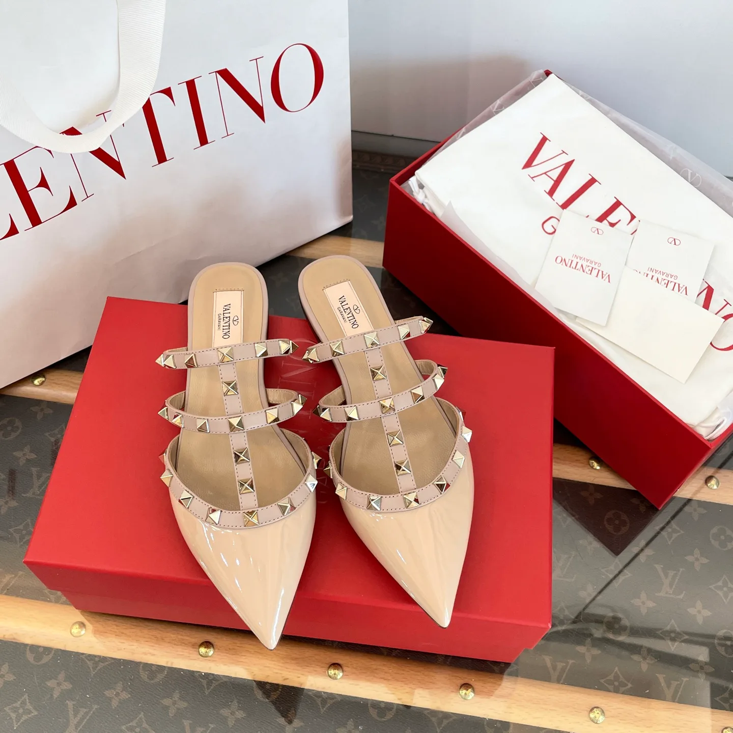 Women's Mules And Clogs VALENTINO 18133371