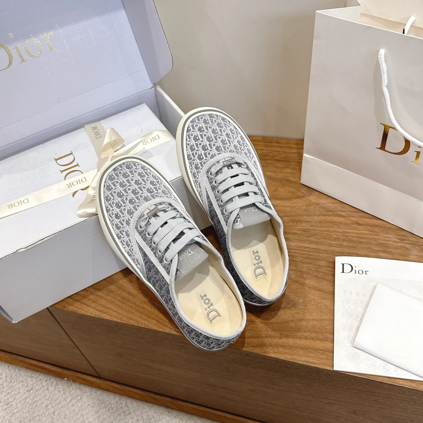Women's Sneakers CHRISTIAN DIOR 18083835