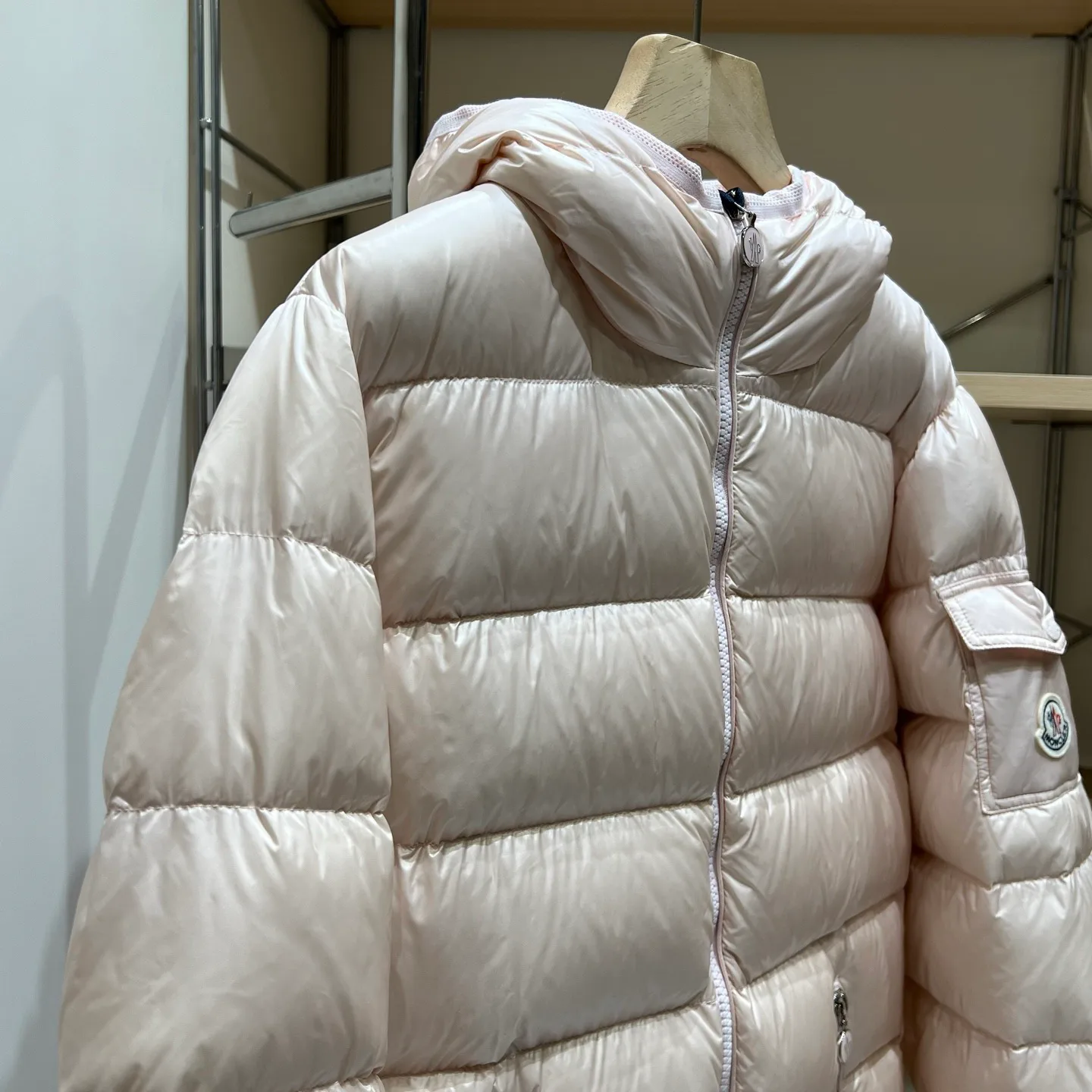 Women's Jackets And Down Jackets MONCLER 18032038