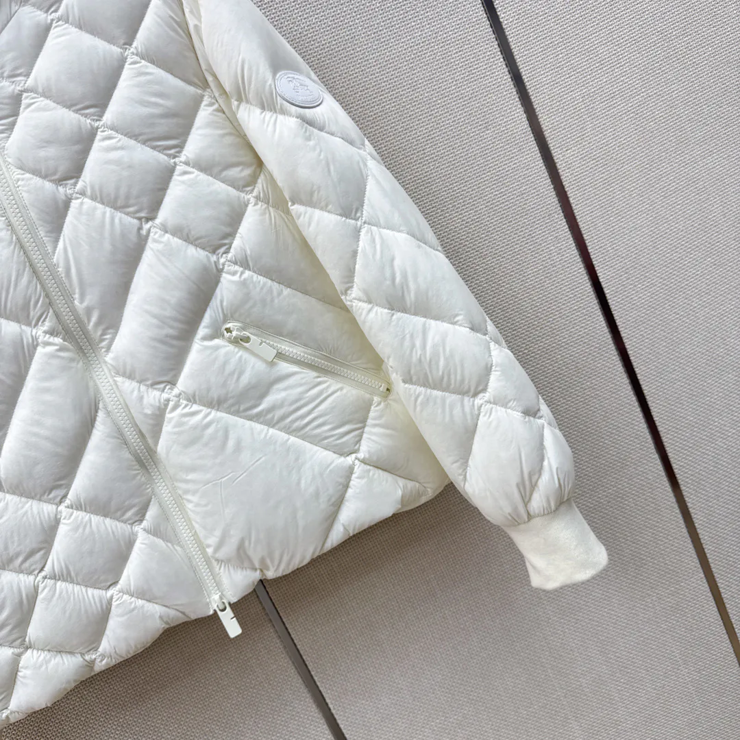Women's Jackets And Down Jackets BURBERRY 18108276