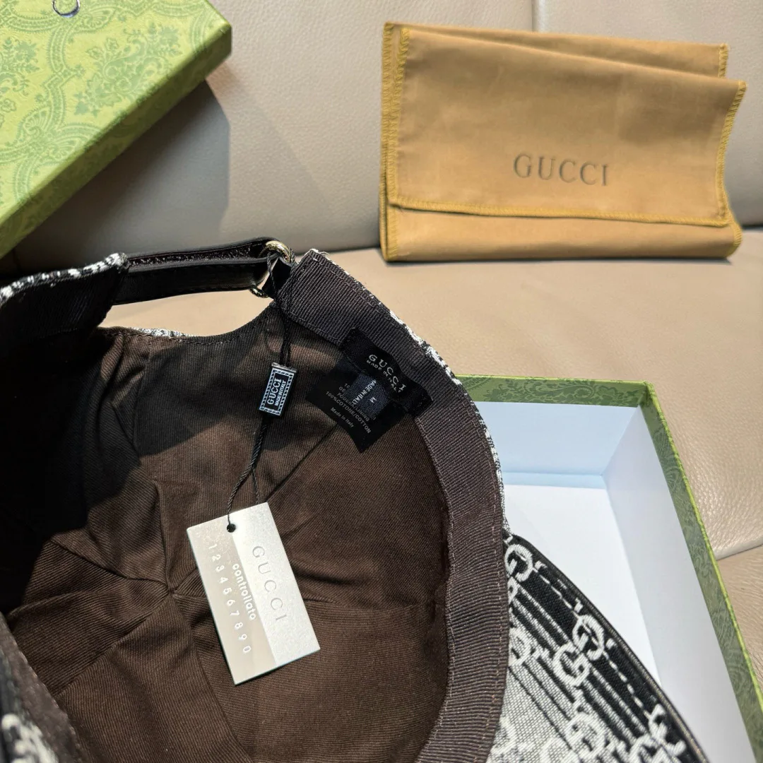 Hats GUCCI 18347047
