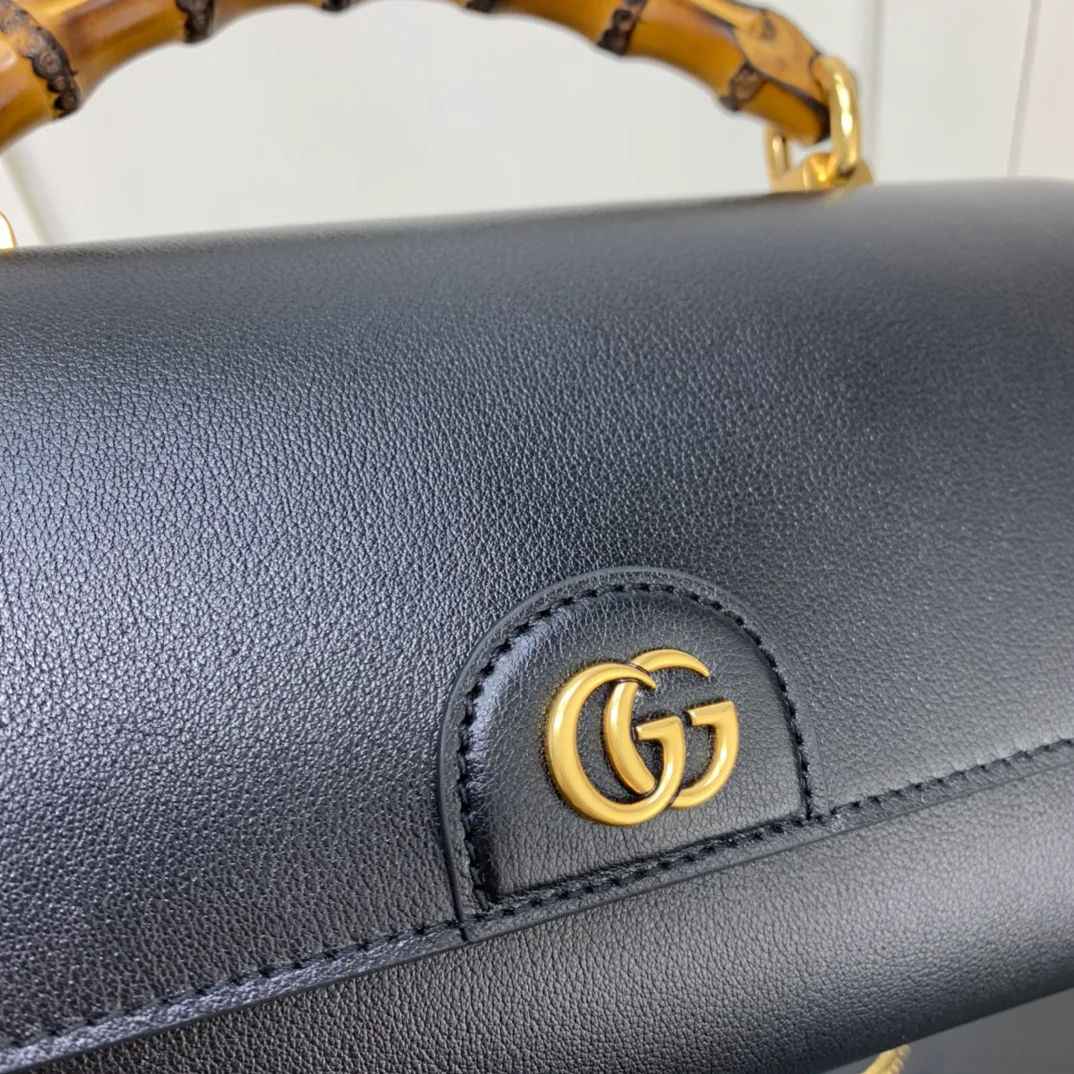 Women's Classic Handbags GUCCI 18262416
