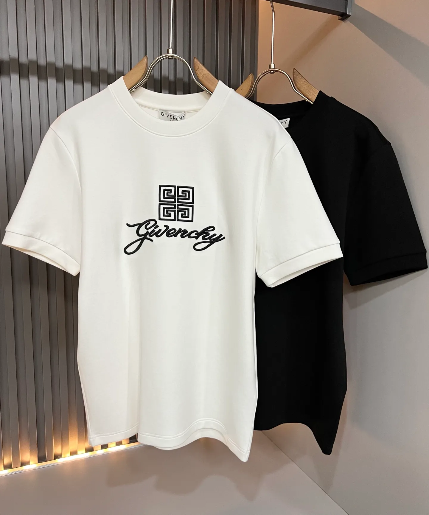 Men's T-Shirts GIVENCHY 18519526
