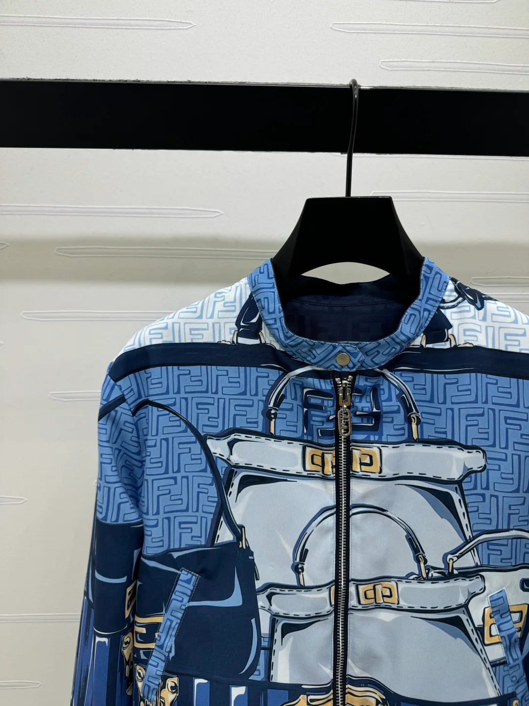 Women's Jackets And Down Jackets FENDI 18333053