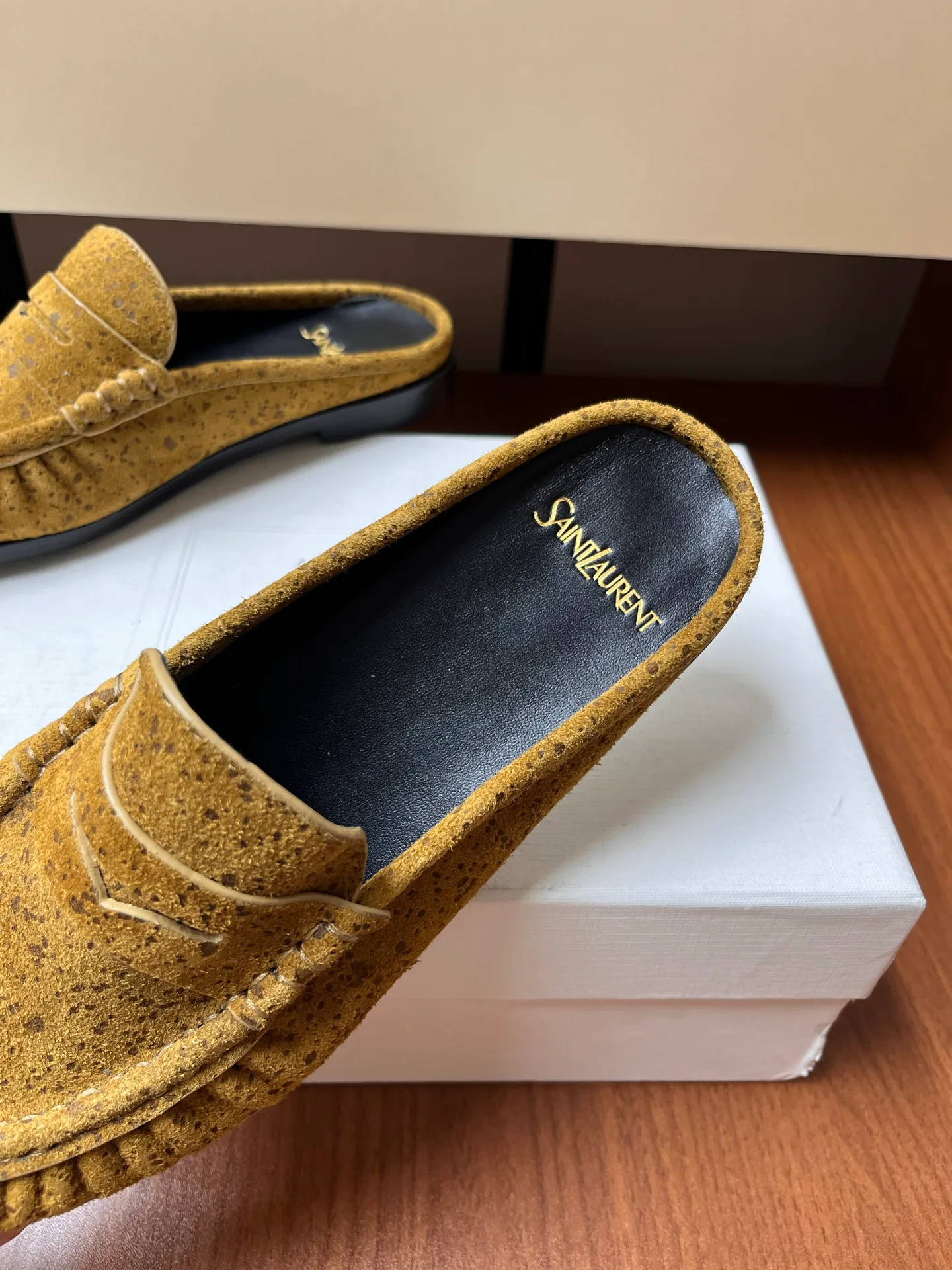 Women's Loafers And Moccasins SAINT LAURENT 18037882