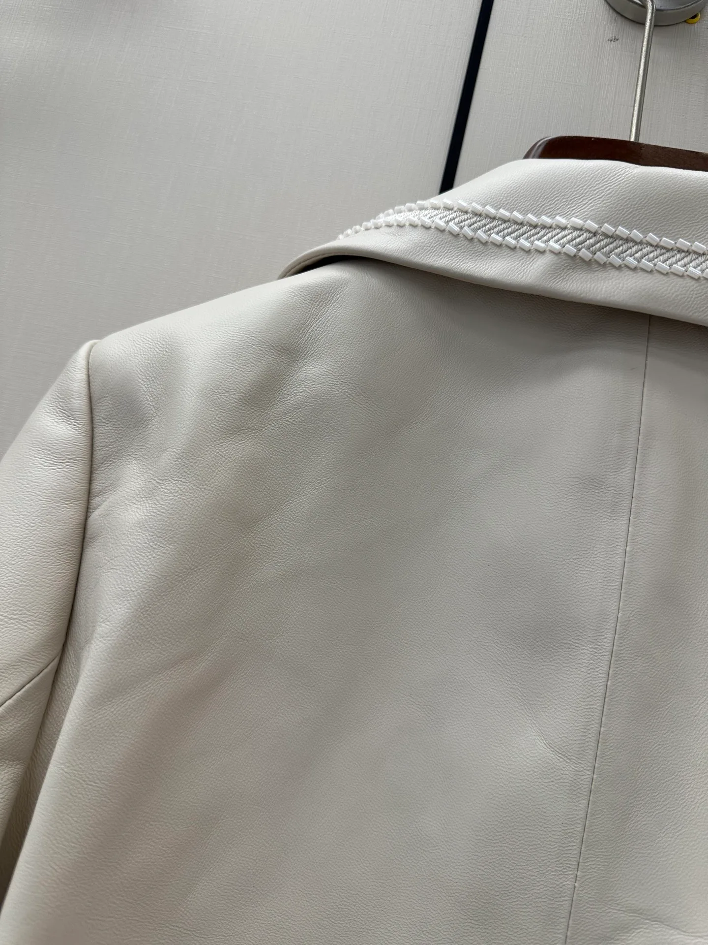 Women's Leather Jackets And Sheepskin Coats HERMES 18060937