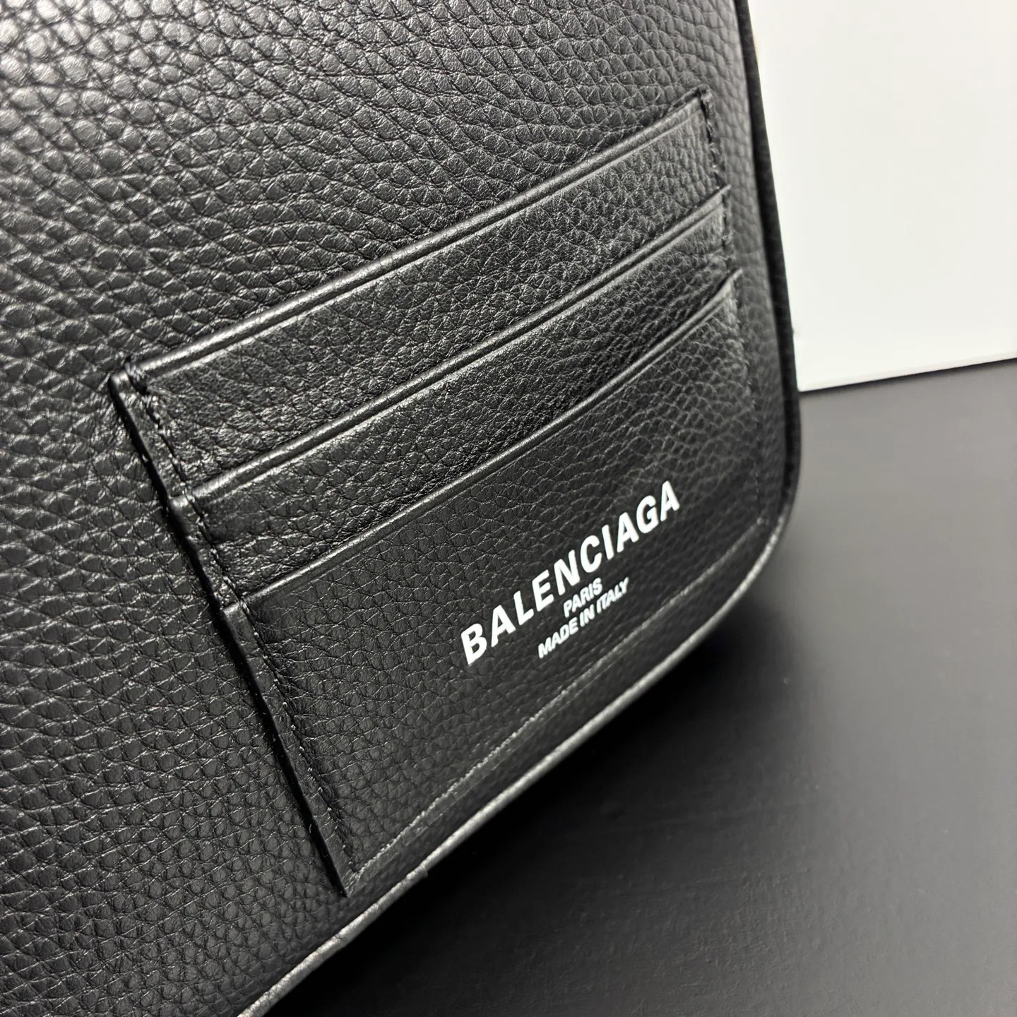 Women's Shoulder Bags BALENCIAGA 18136516