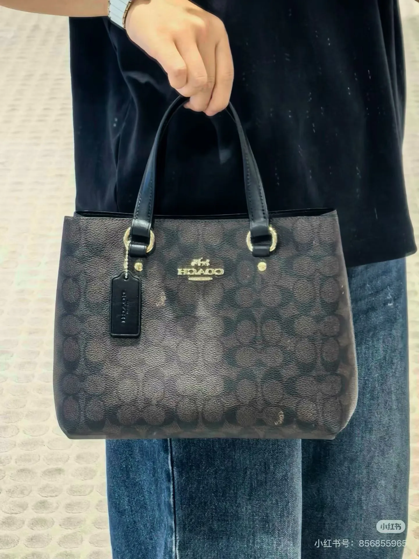 Women's Classic Handbags COACH 17960952