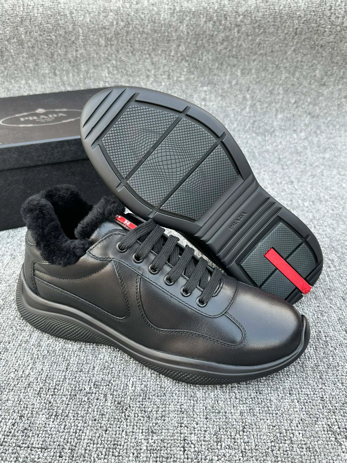 Men's Sneakers PRADA 17219252
