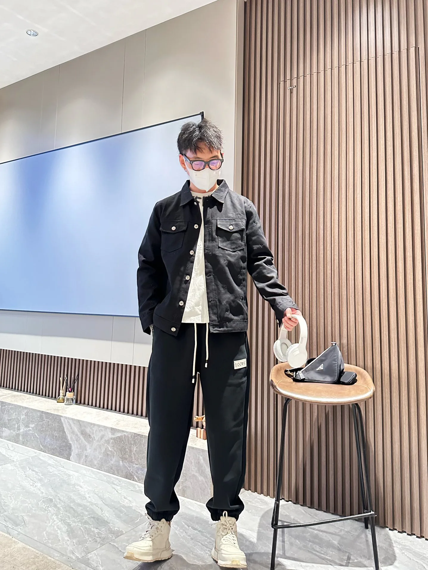 Men's Jackets And Down Jackets LOUIS VUITTON 18197293