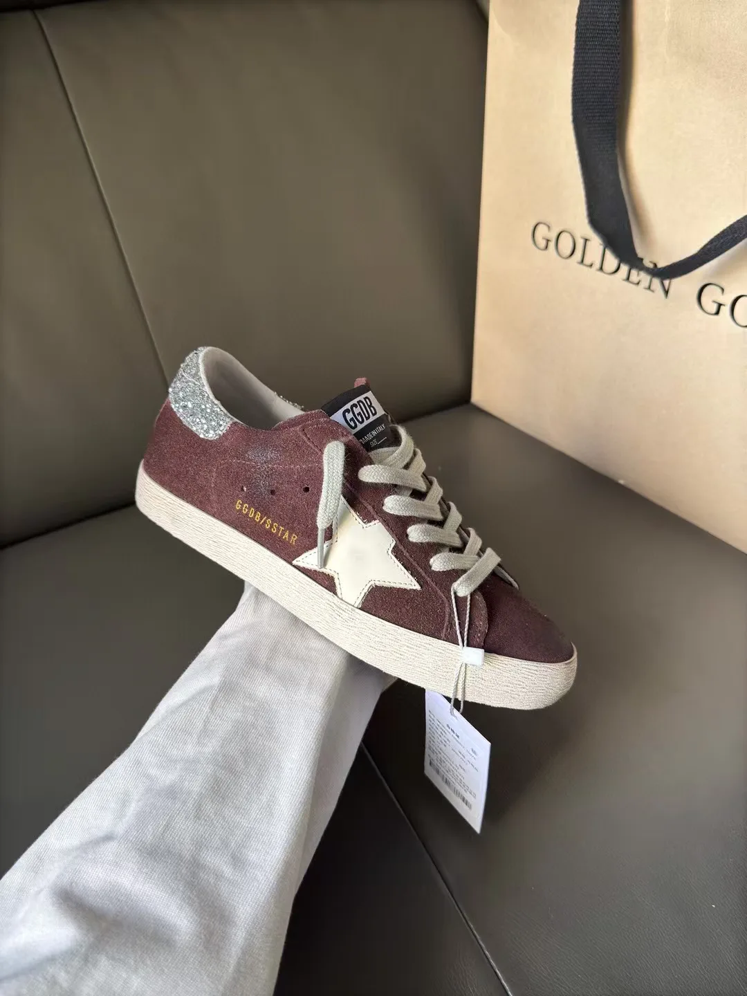 Women's Sneakers GOLDEN GOOSE 18265603