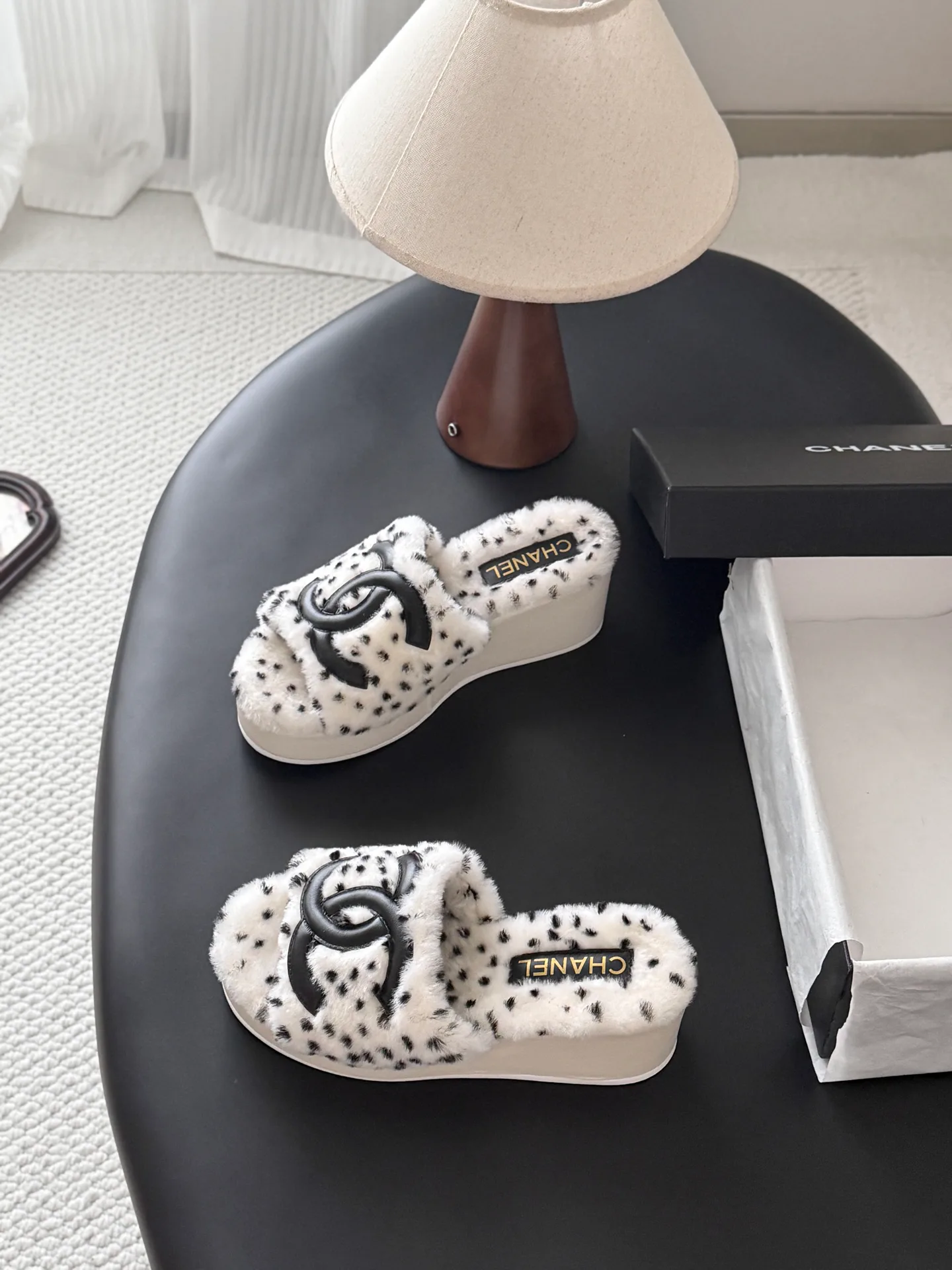 Women's Slippers CHANEL 18053836