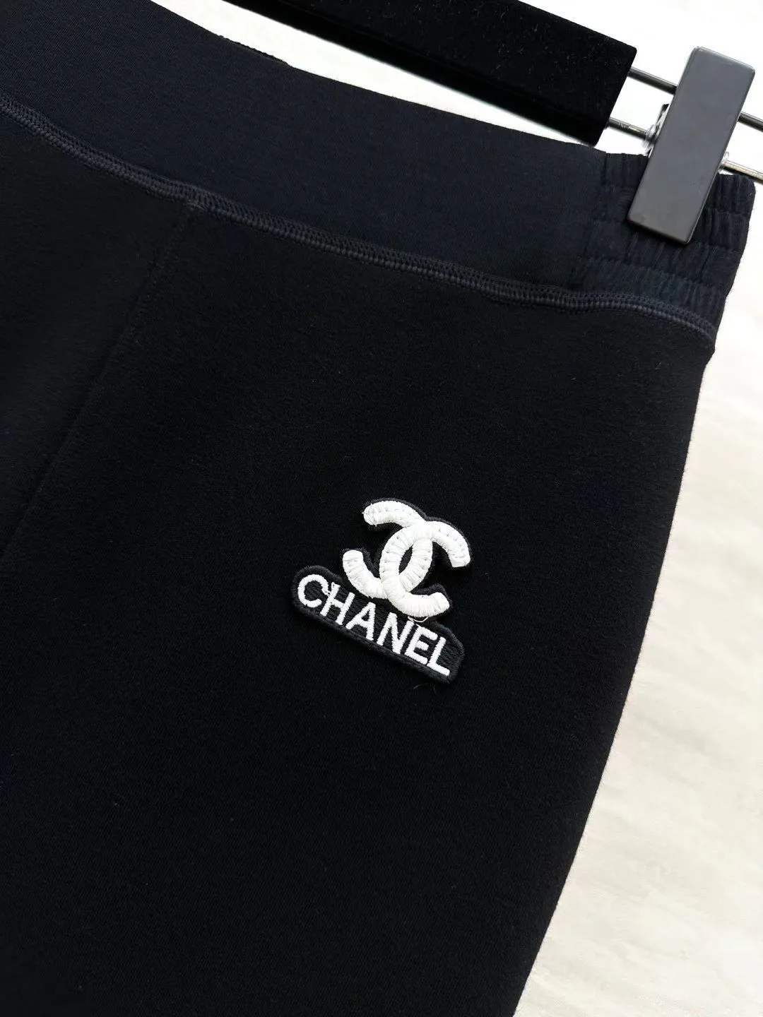 Women's Trousers CHANEL 18276755