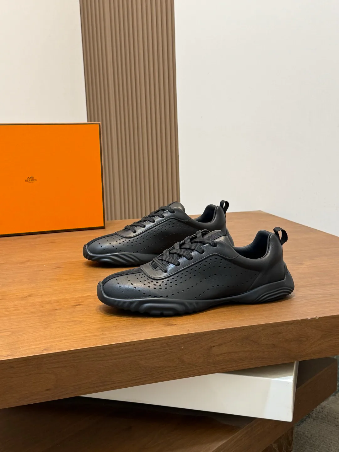 Men's Sneakers HERMES 18118872