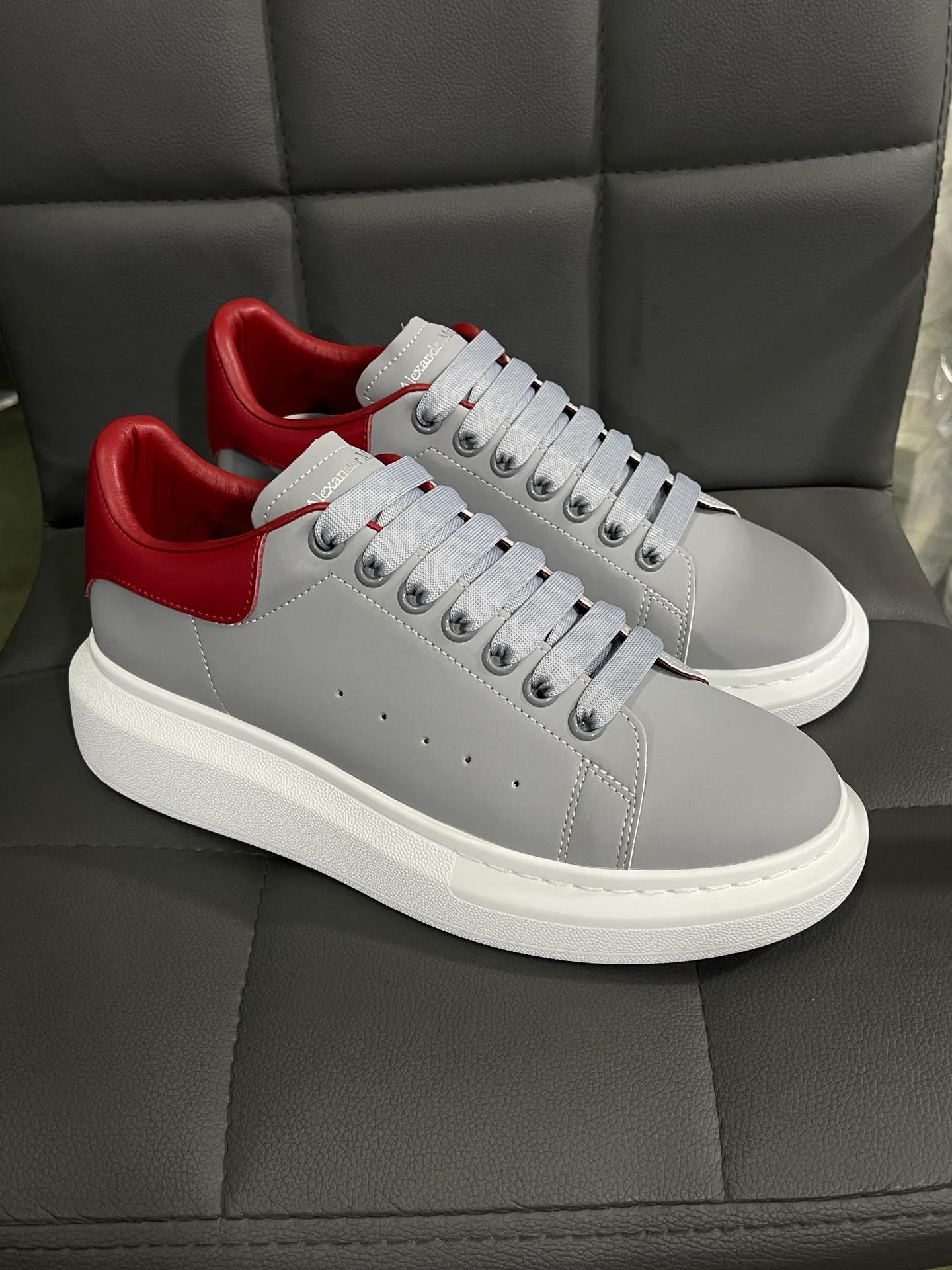 Women's Sneakers ALEXANDER MCQUEEN 17827930