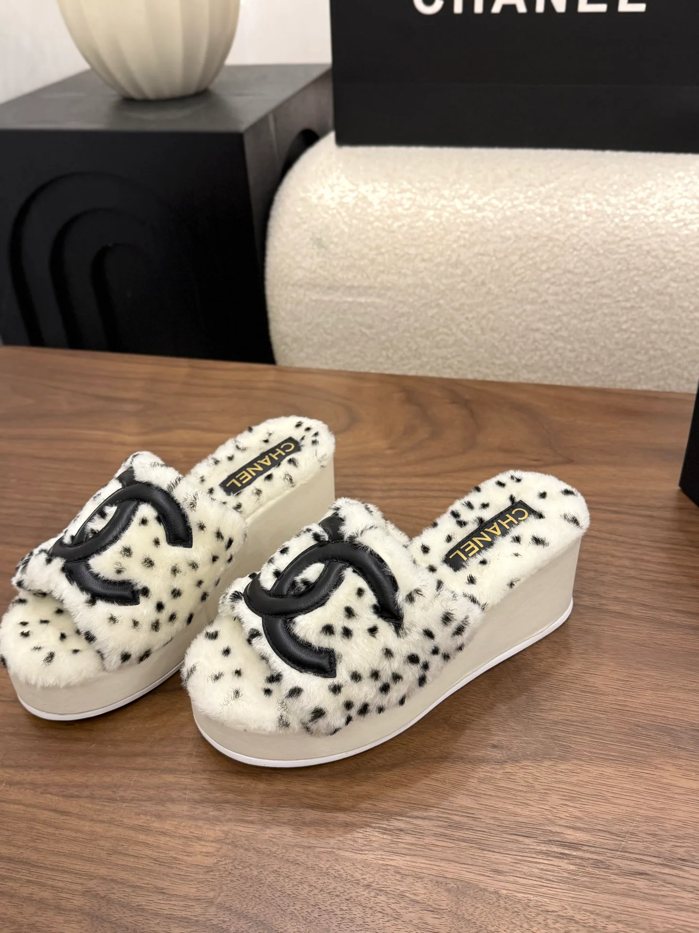 Women's Slippers CHANEL 18223664