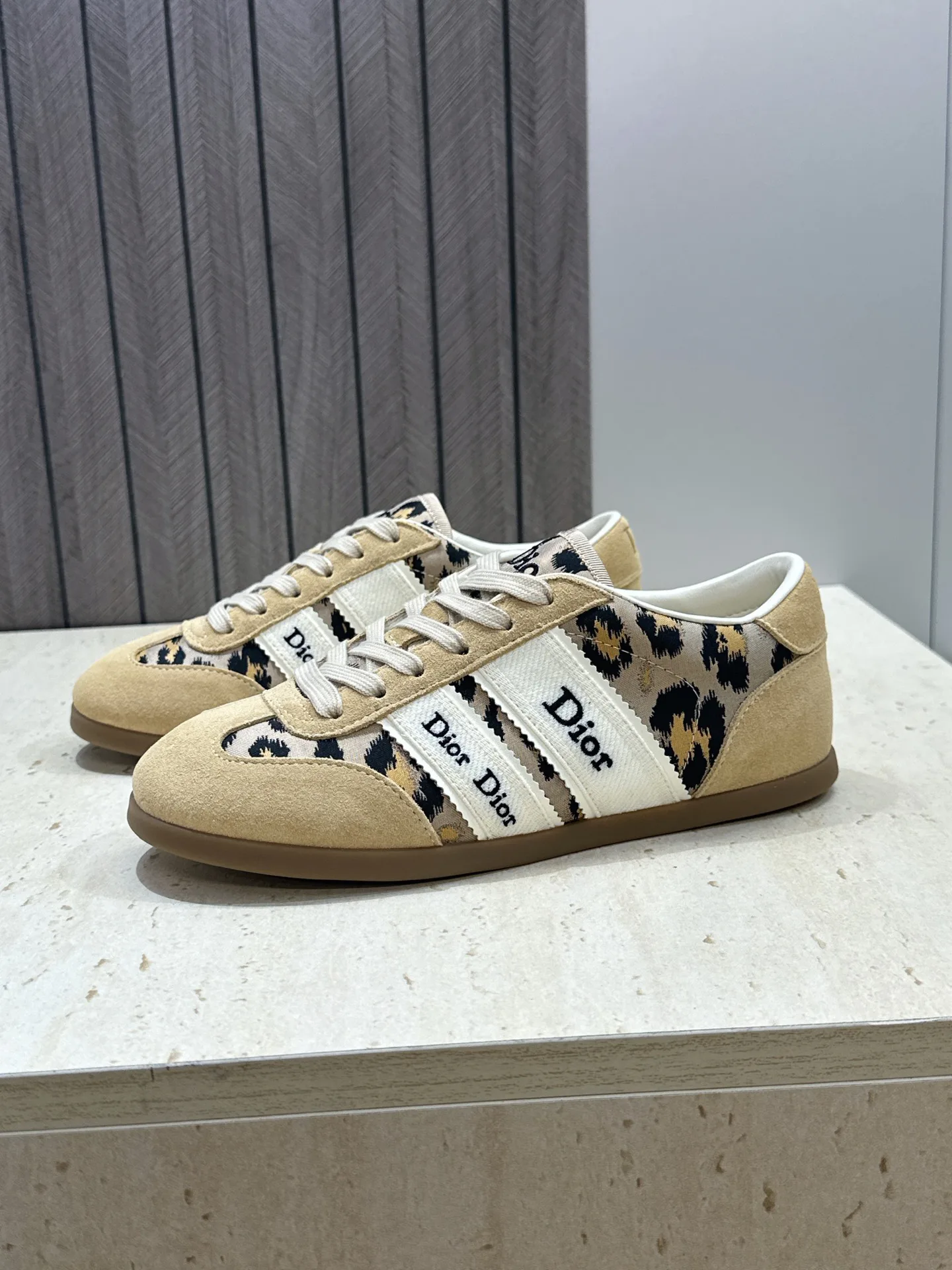 Women's Sneakers CHRISTIAN DIOR 17612348
