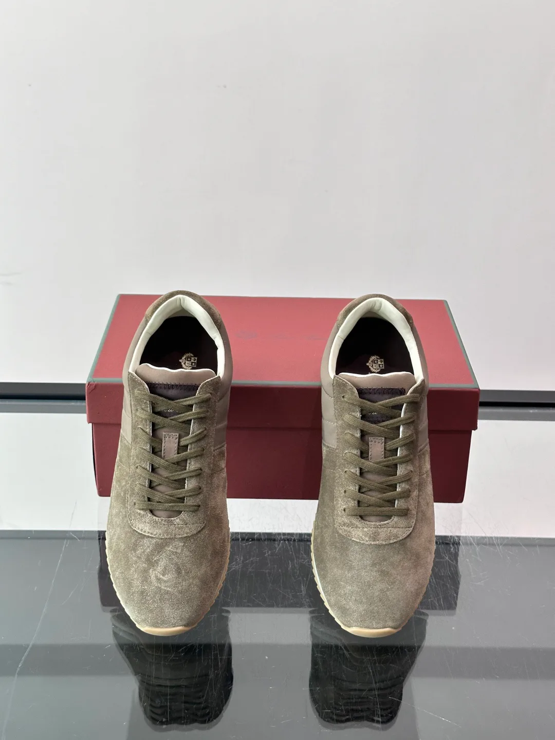 Women's Sneakers LORO PIANA 17447599