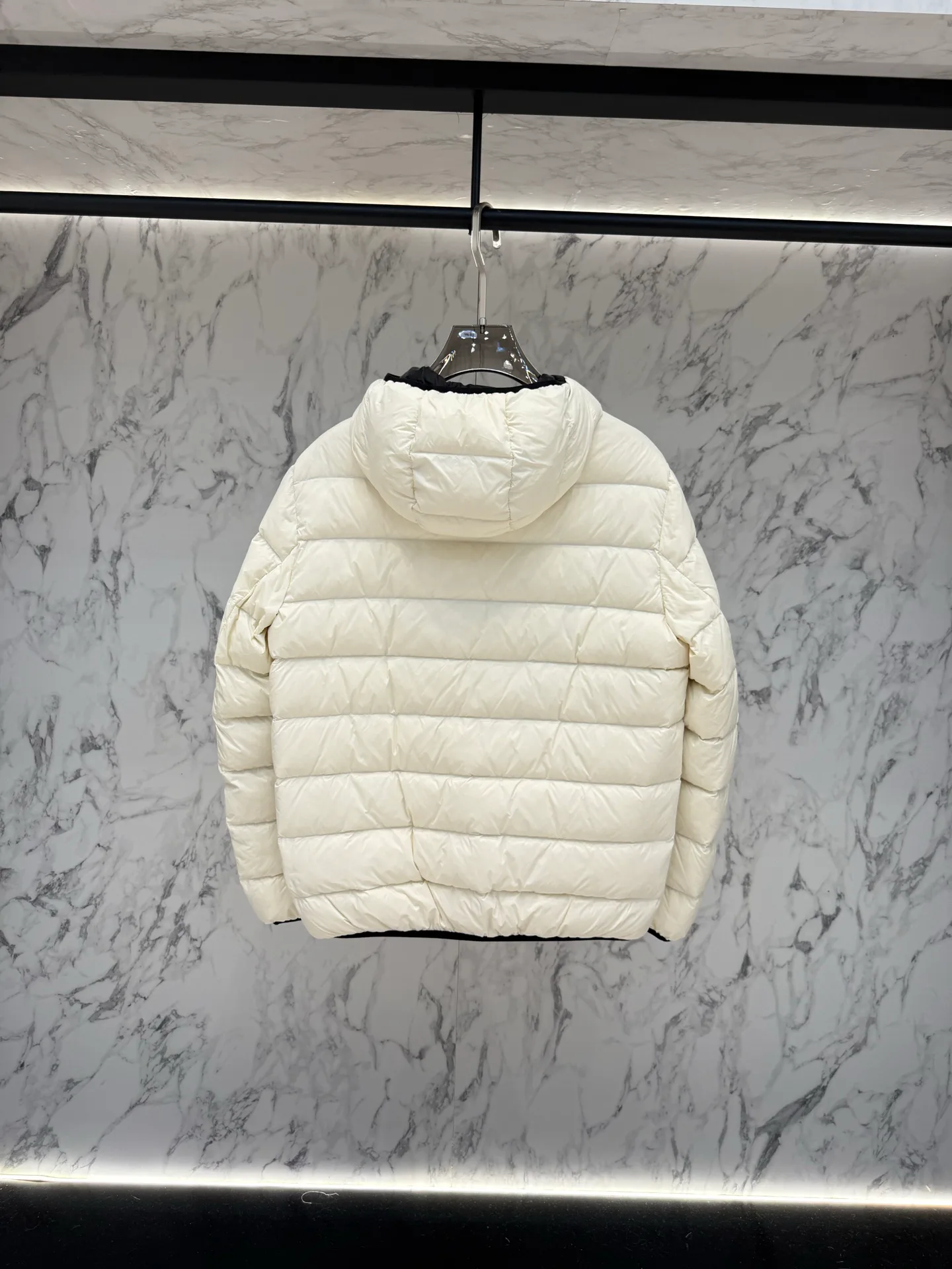 Men's Jackets And Down Jackets MONCLER 18046087