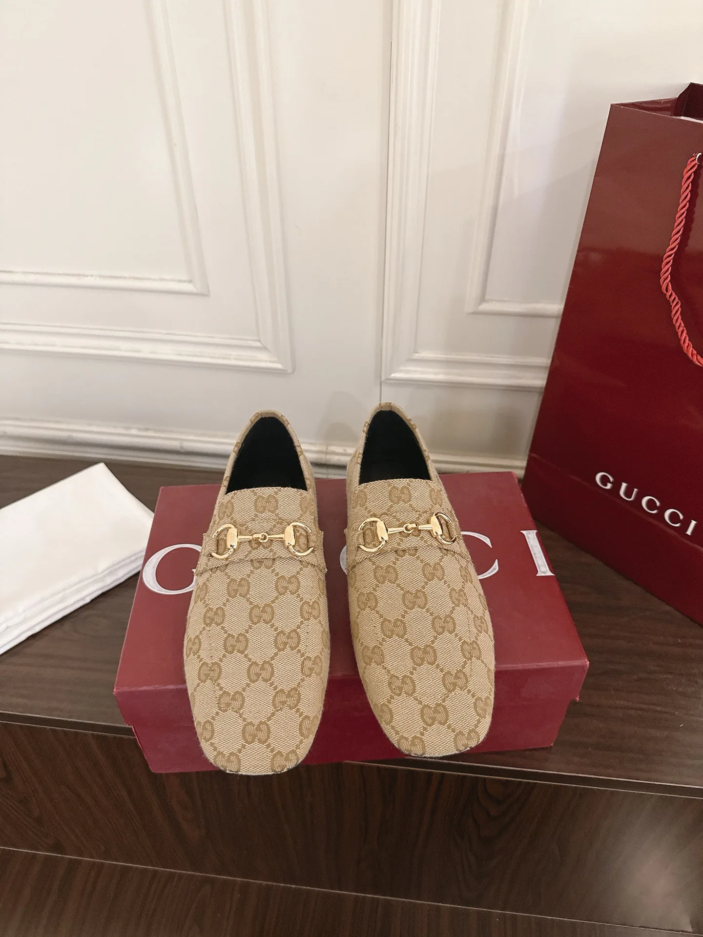 Women's Loafers And Moccasins GUCCI 17956770