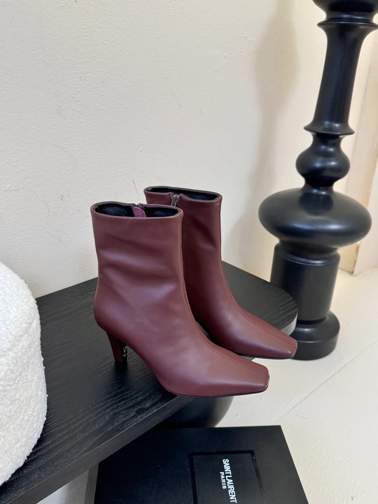 Women's Booties SAINT LAURENT 17802675