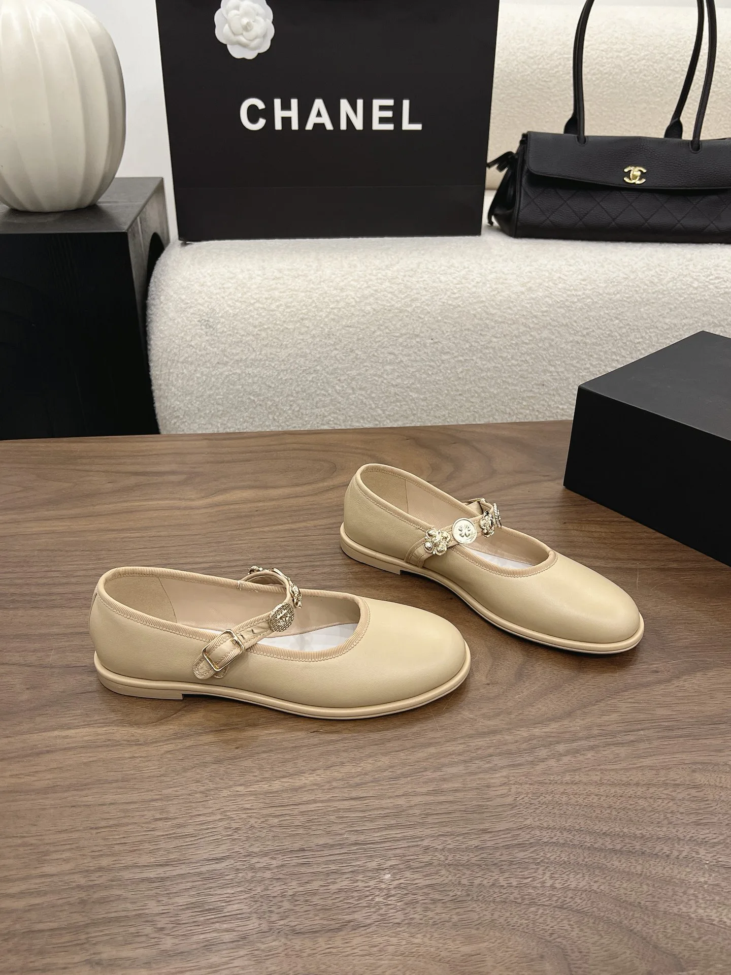 Women's Heels CHANEL 17303650